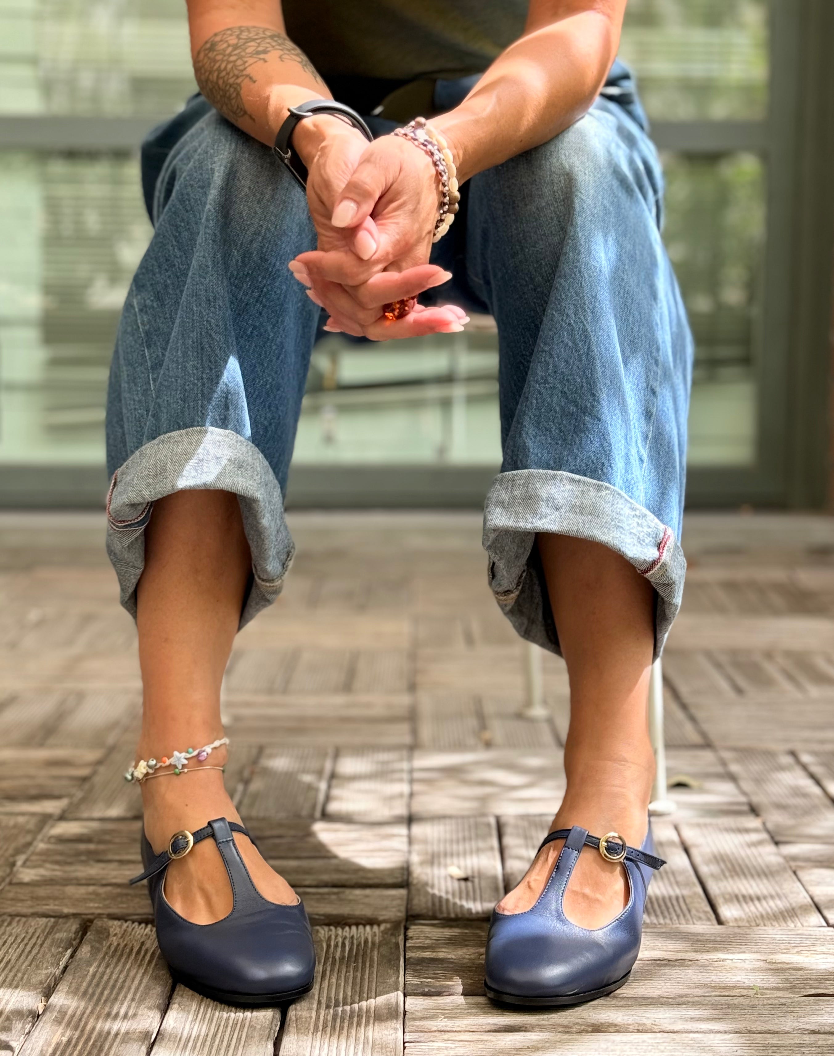 Image of Shirley Blu scarpina bassa in nappa blu tacco 2 artigianale pugliese