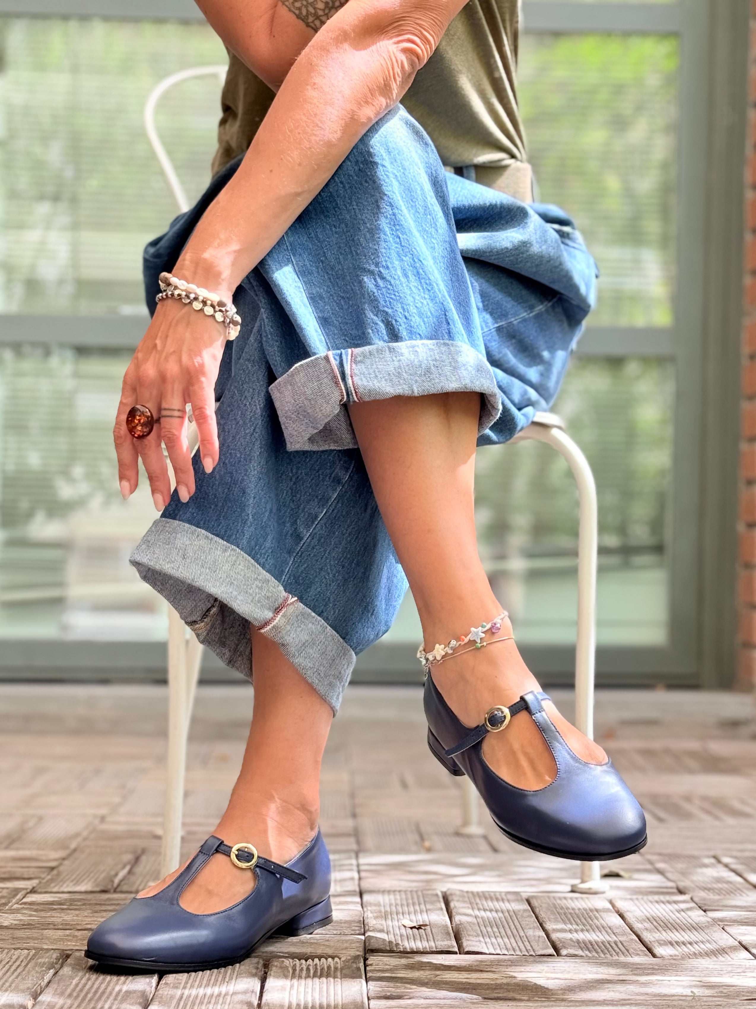 Image of Shirley Blu scarpina bassa in nappa blu tacco 2 artigianale pugliese