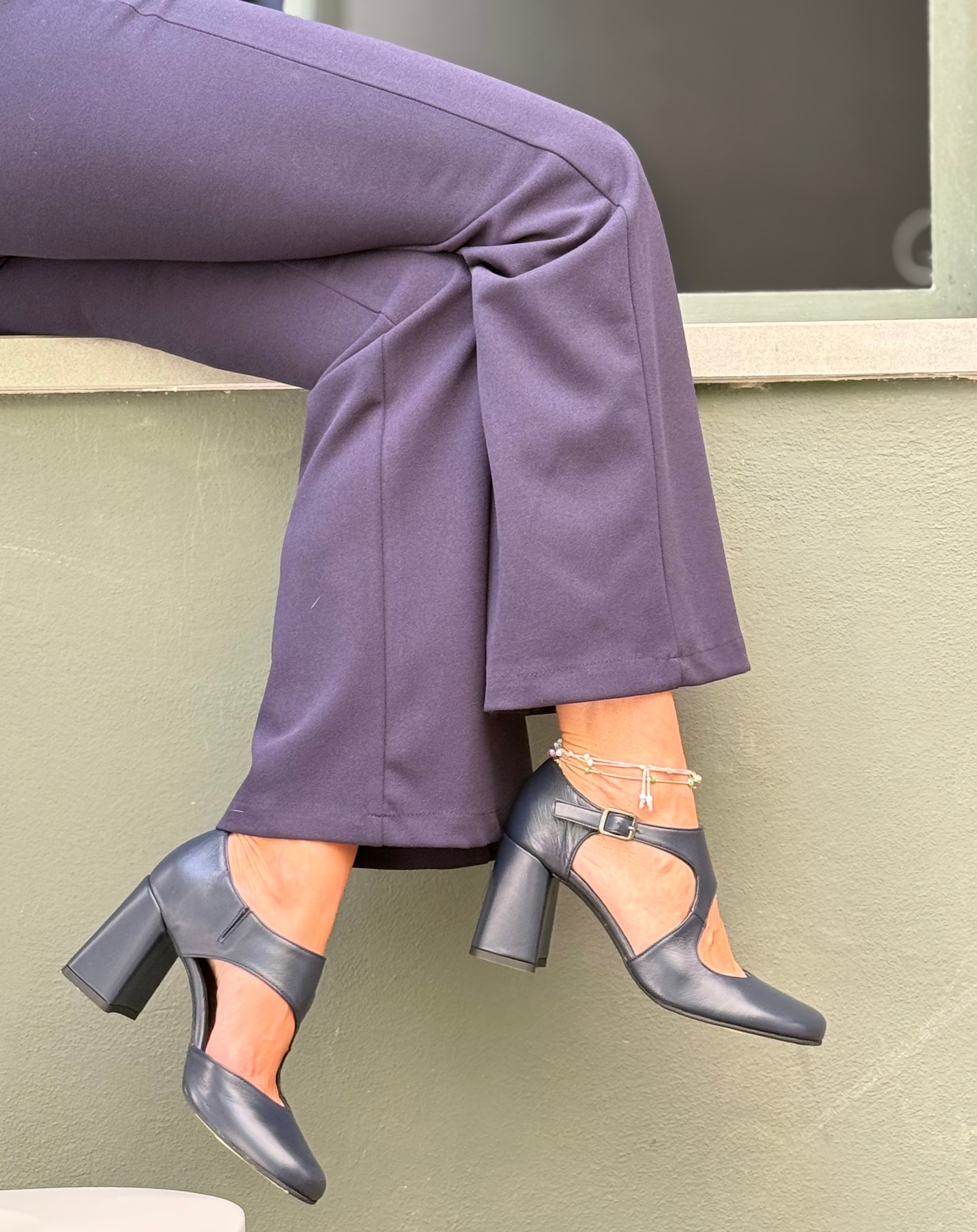 Image of Rafi Blu scarpina con tacco 8 cm in nappa blu artigianale marchigiana