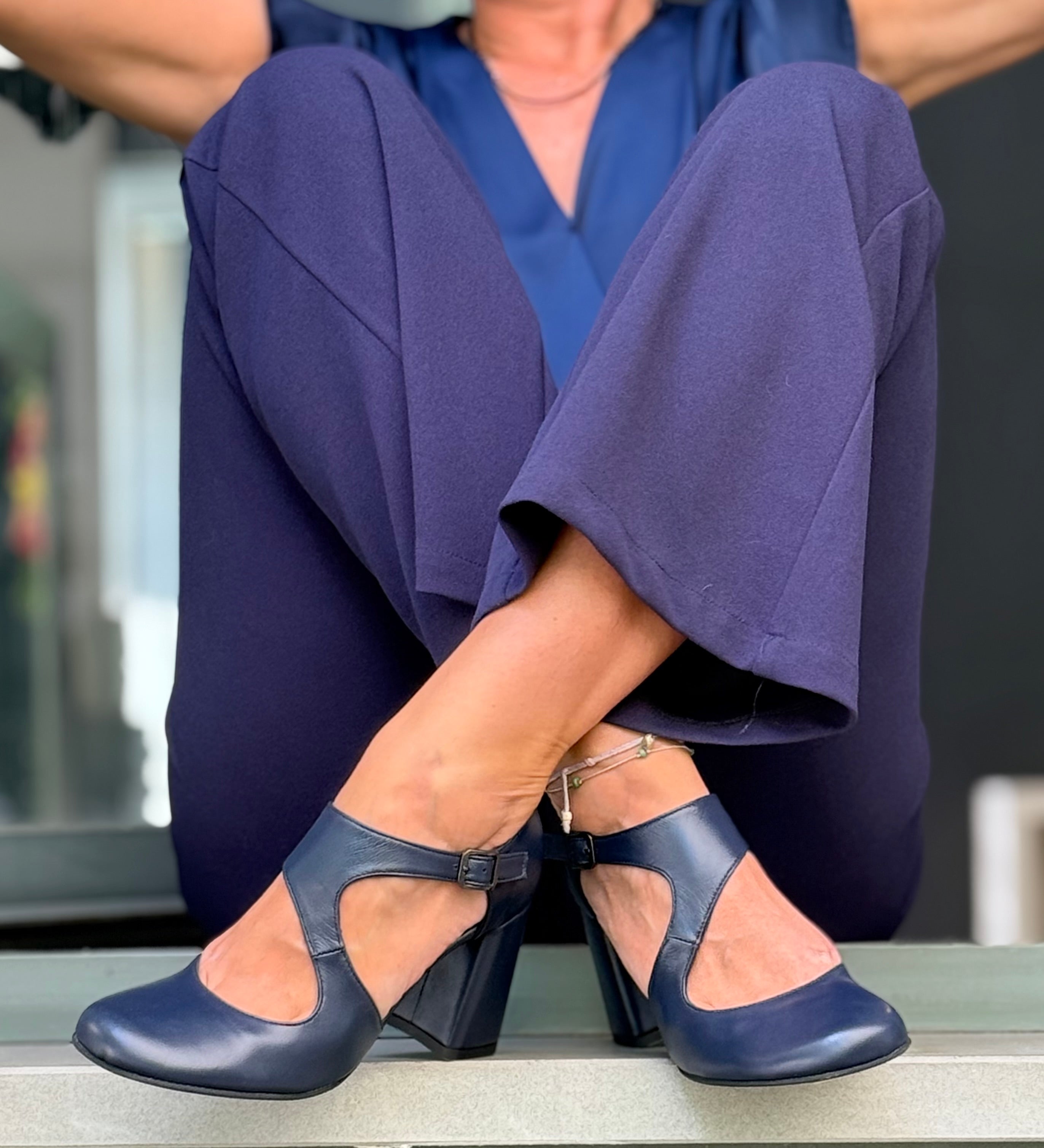 Rafi Blu scarpina con tacco 8 cm in nappa blu artigianale marchigiana