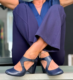 Image of Rafi Blu scarpina con tacco 8 cm in nappa blu artigianale marchigiana