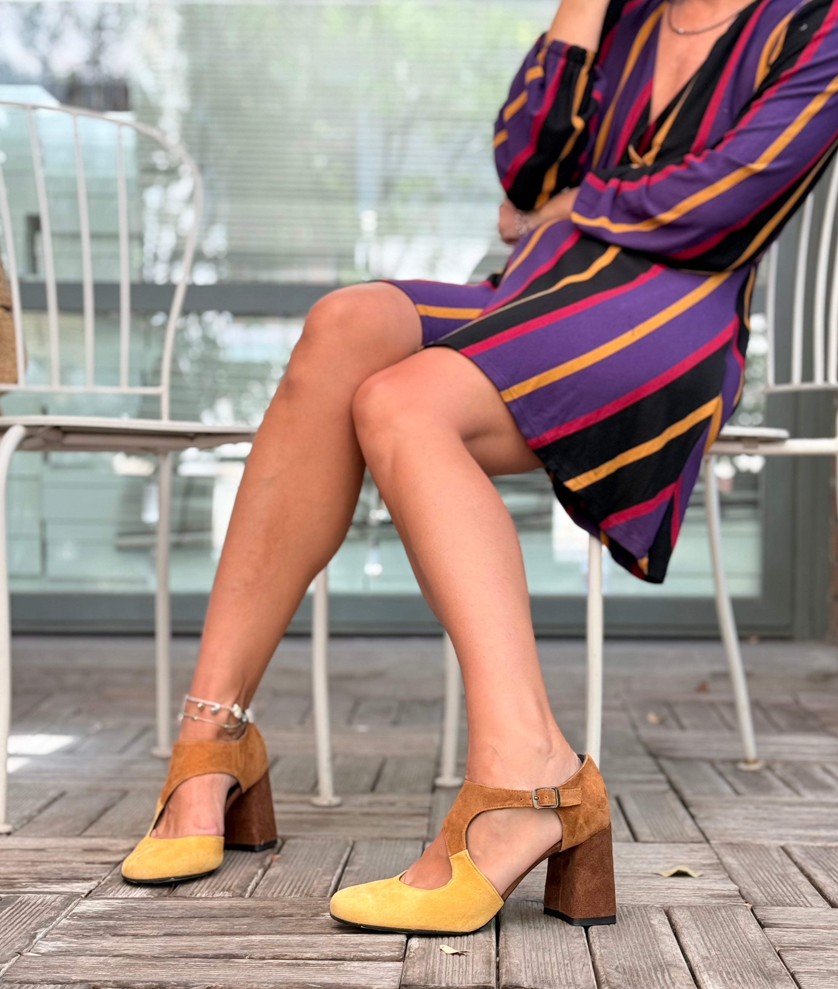 Image of Rafi Ocra scarpina con tacco 8 cm in camoscio artigianale marchigiana