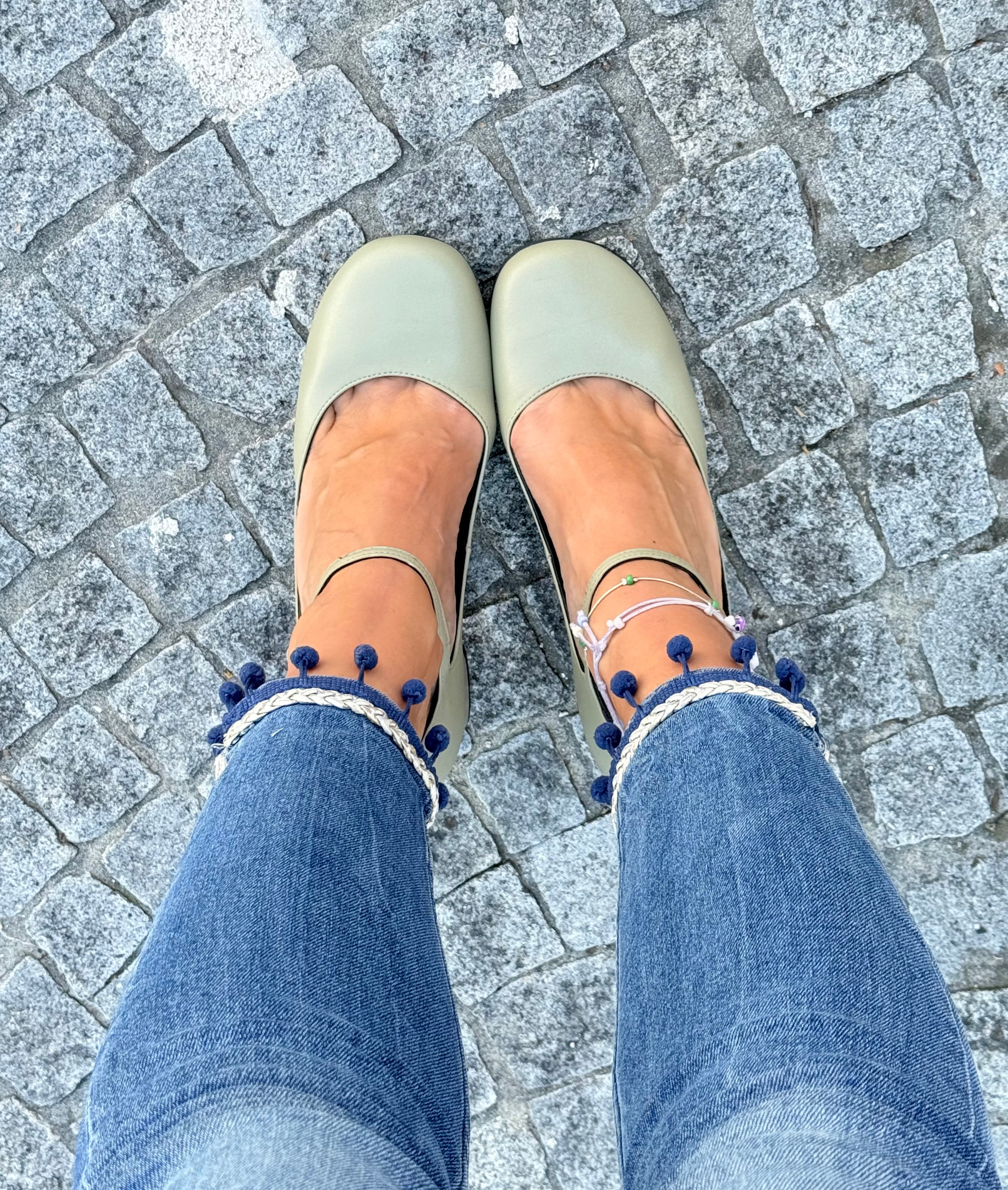 Image of Piper Salvia decolleteè in nappa verde con cinturino tacco 8 artigianale marchigiana