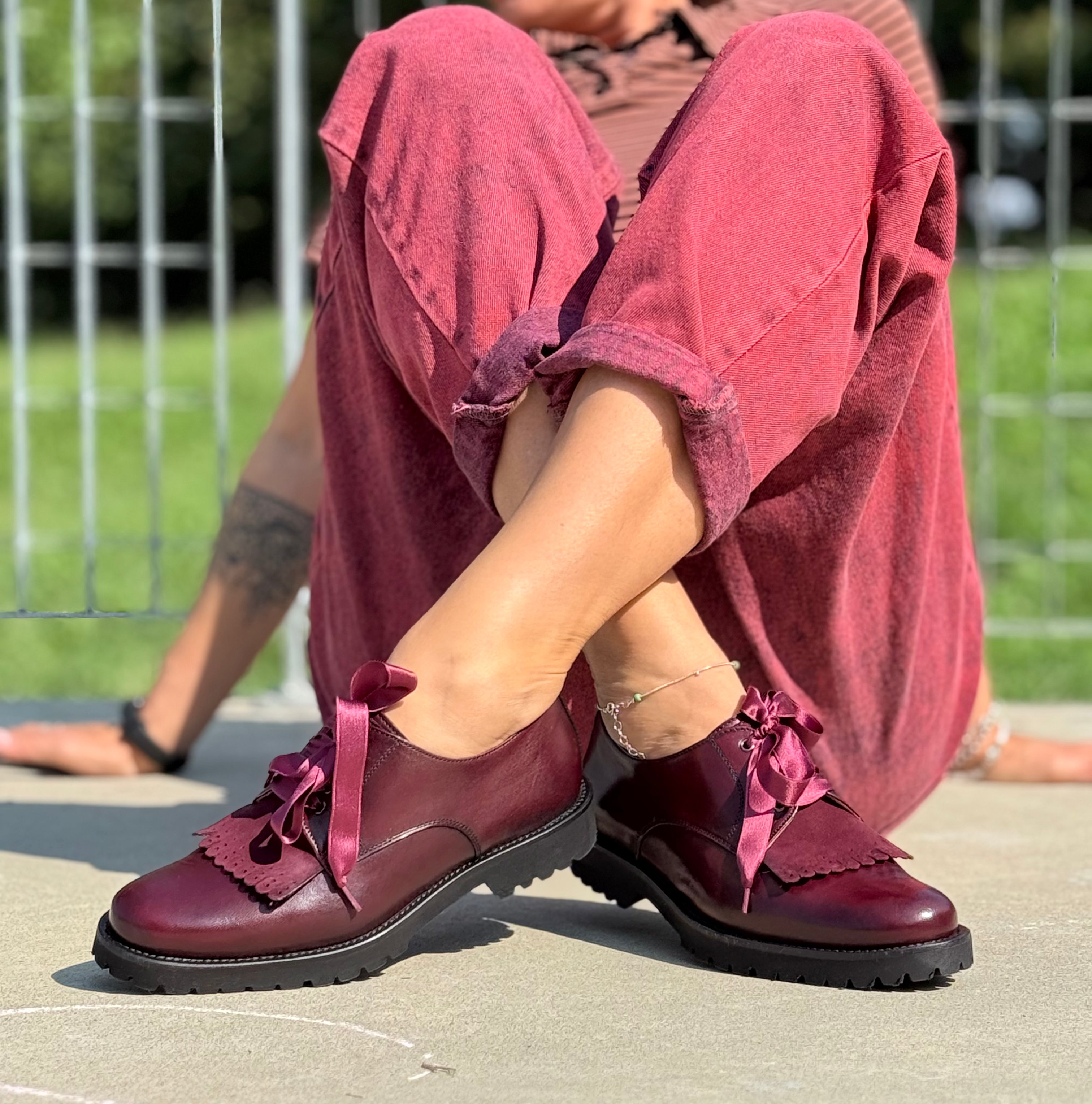 Tiger Bordeaux scarpa bassa allacciata in nappa bordeaux artigianale marchigiana