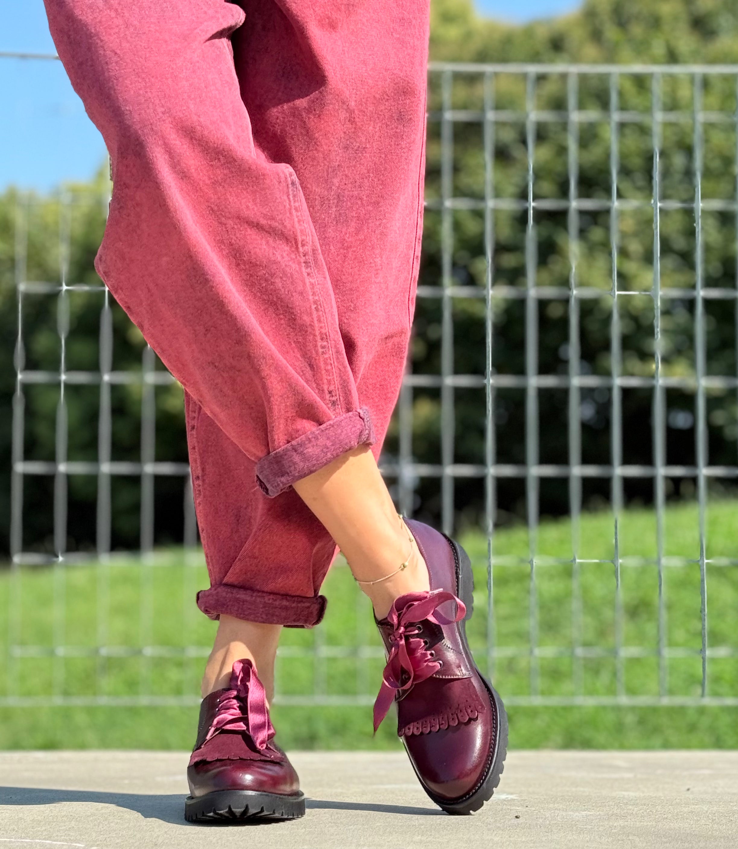 Tiger Bordeaux scarpa bassa allacciata in nappa bordeaux artigianale marchigiana