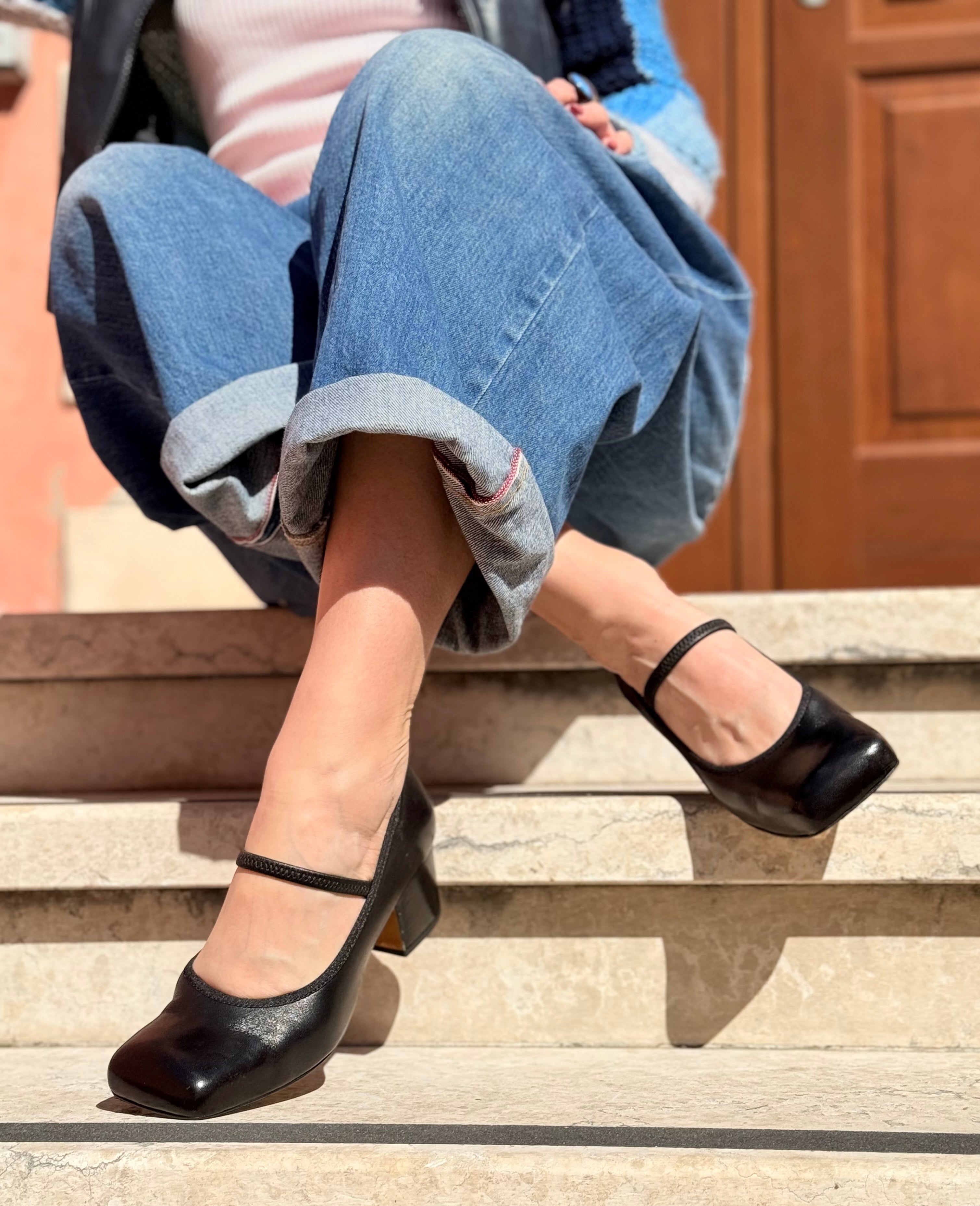 Image of Kyoto Black decolletee con elastico in nappa nera - tacco 5 - lagattaconglistivali