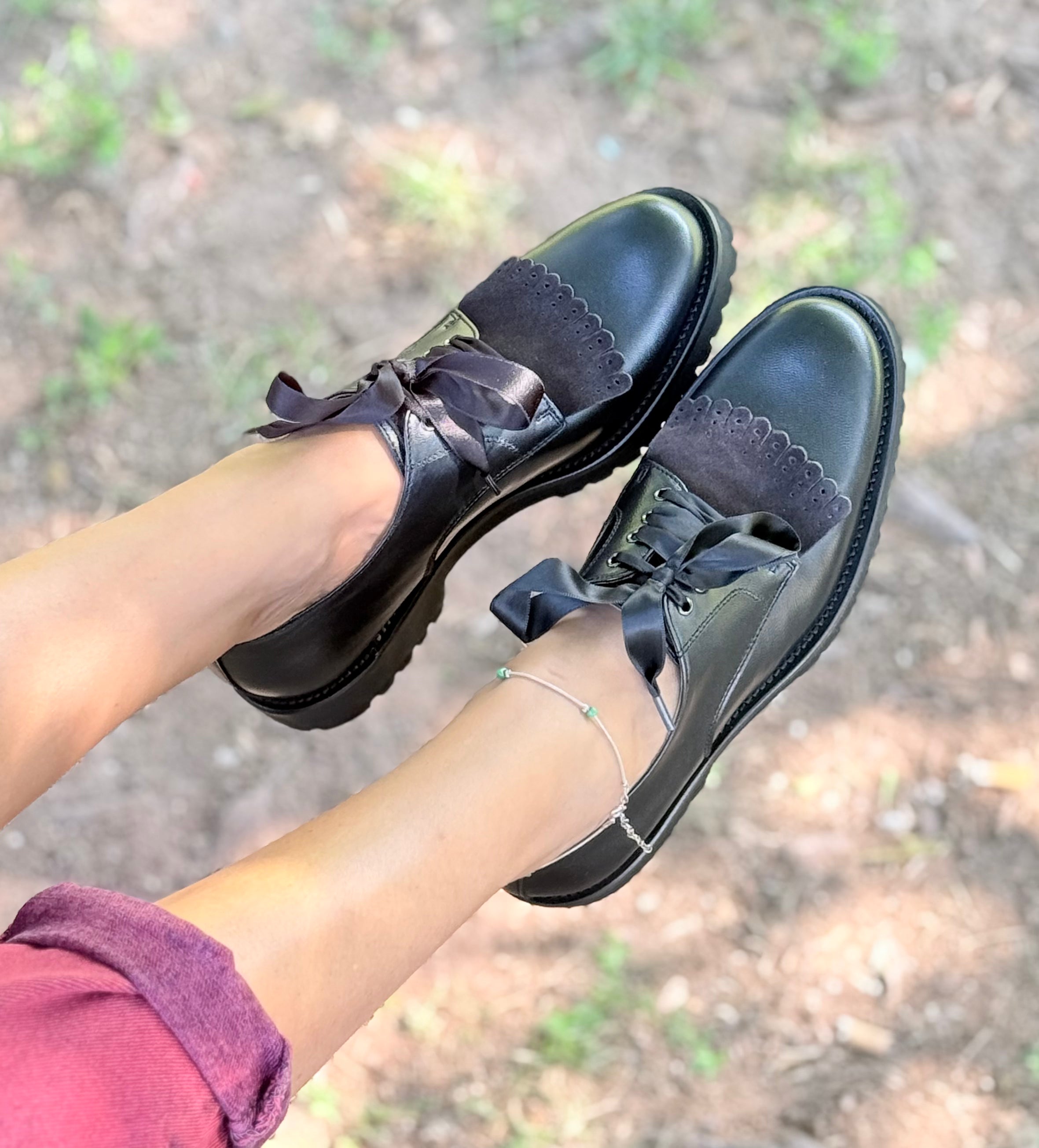 Image of Tiger Piombo scarpa bassa allacciata in nappa nera artigianale marchigiana