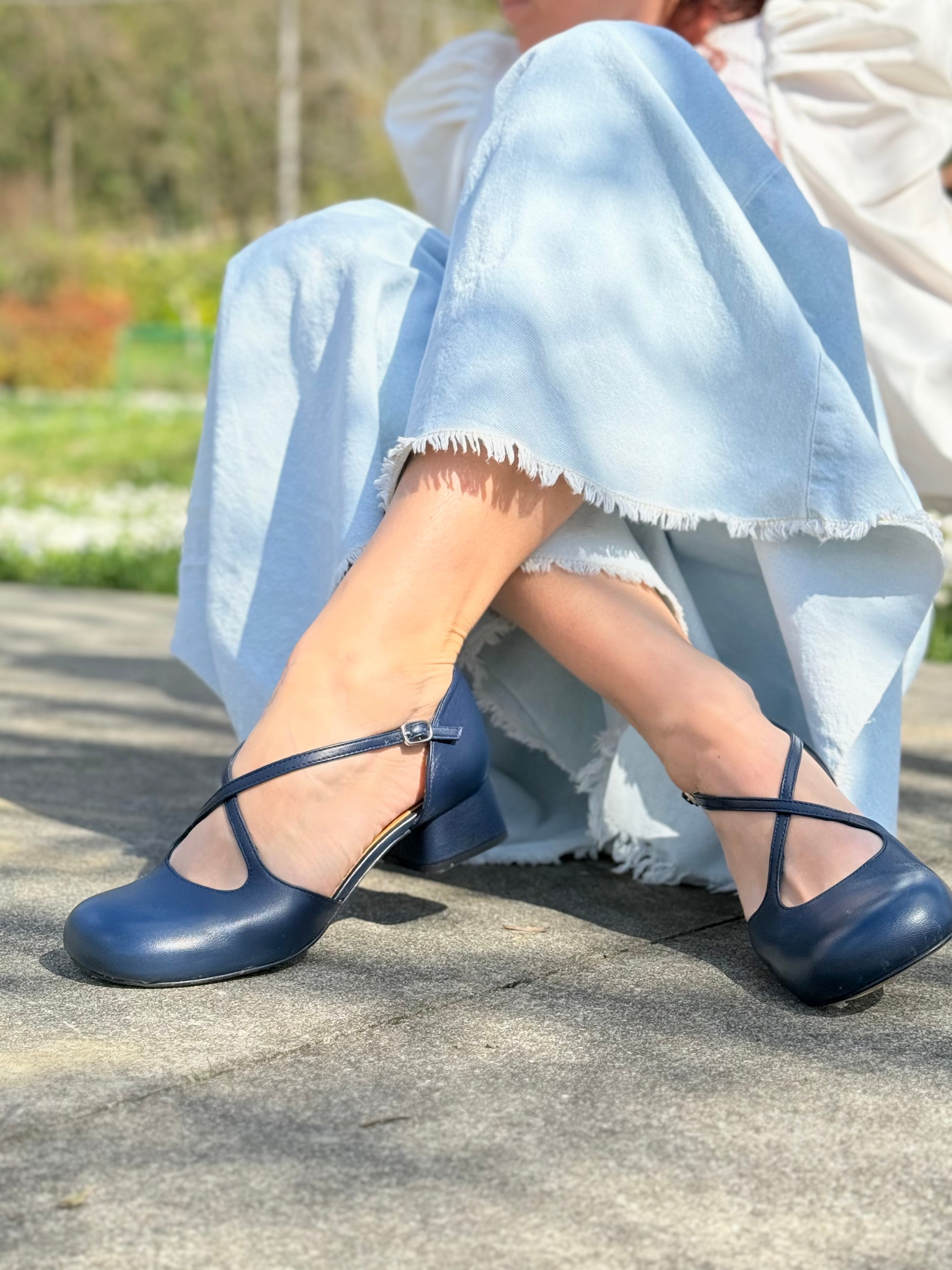 Image of Zelda Navy scarpa bassa d'orsay in nappa blu tacco 3.5 lagattaconglistivali