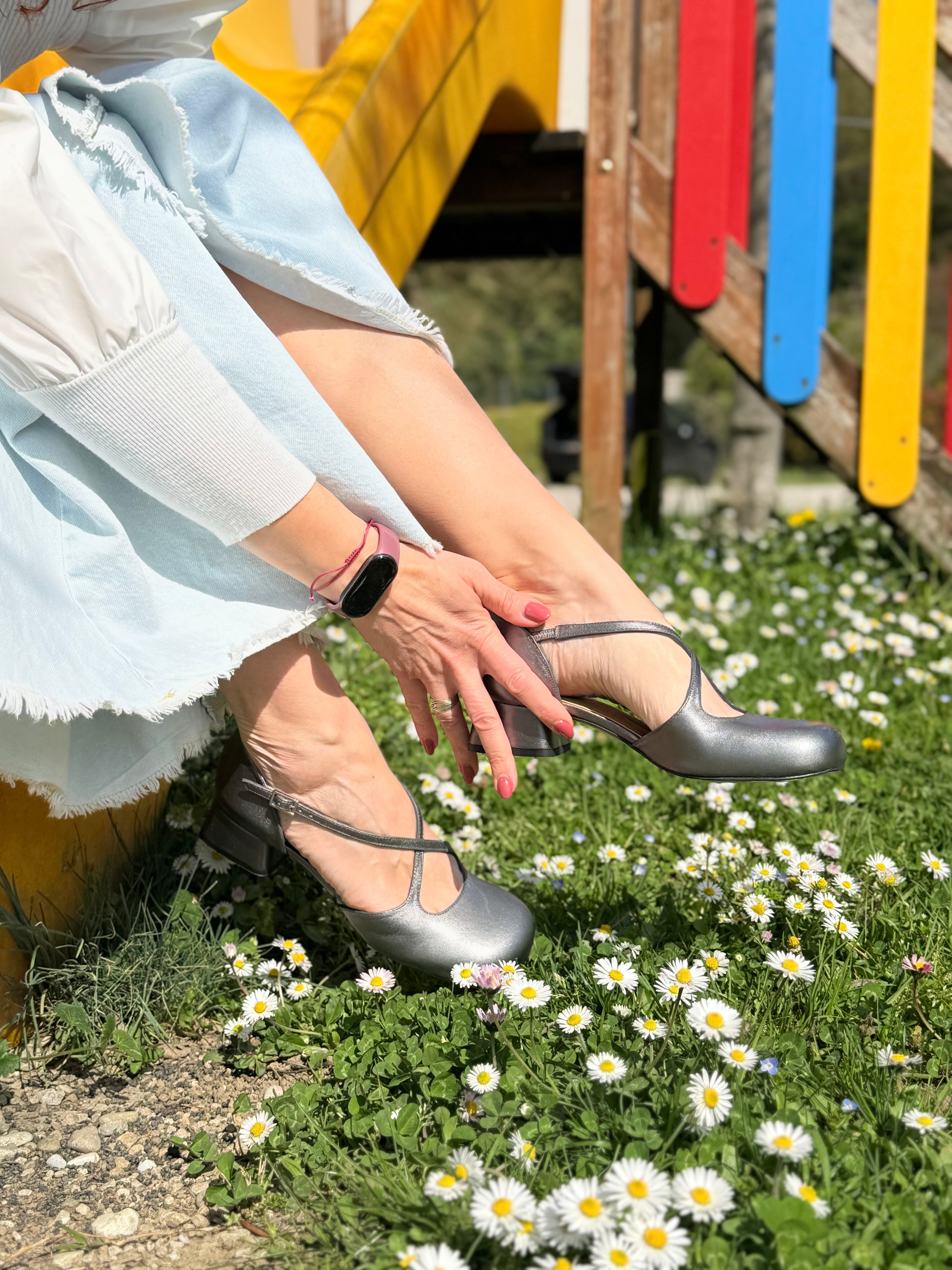 Image of Zelda Antra scarpa bassa d'orsay in nappa antracite metallizzata tacco 3.5 lagattaconglistivali