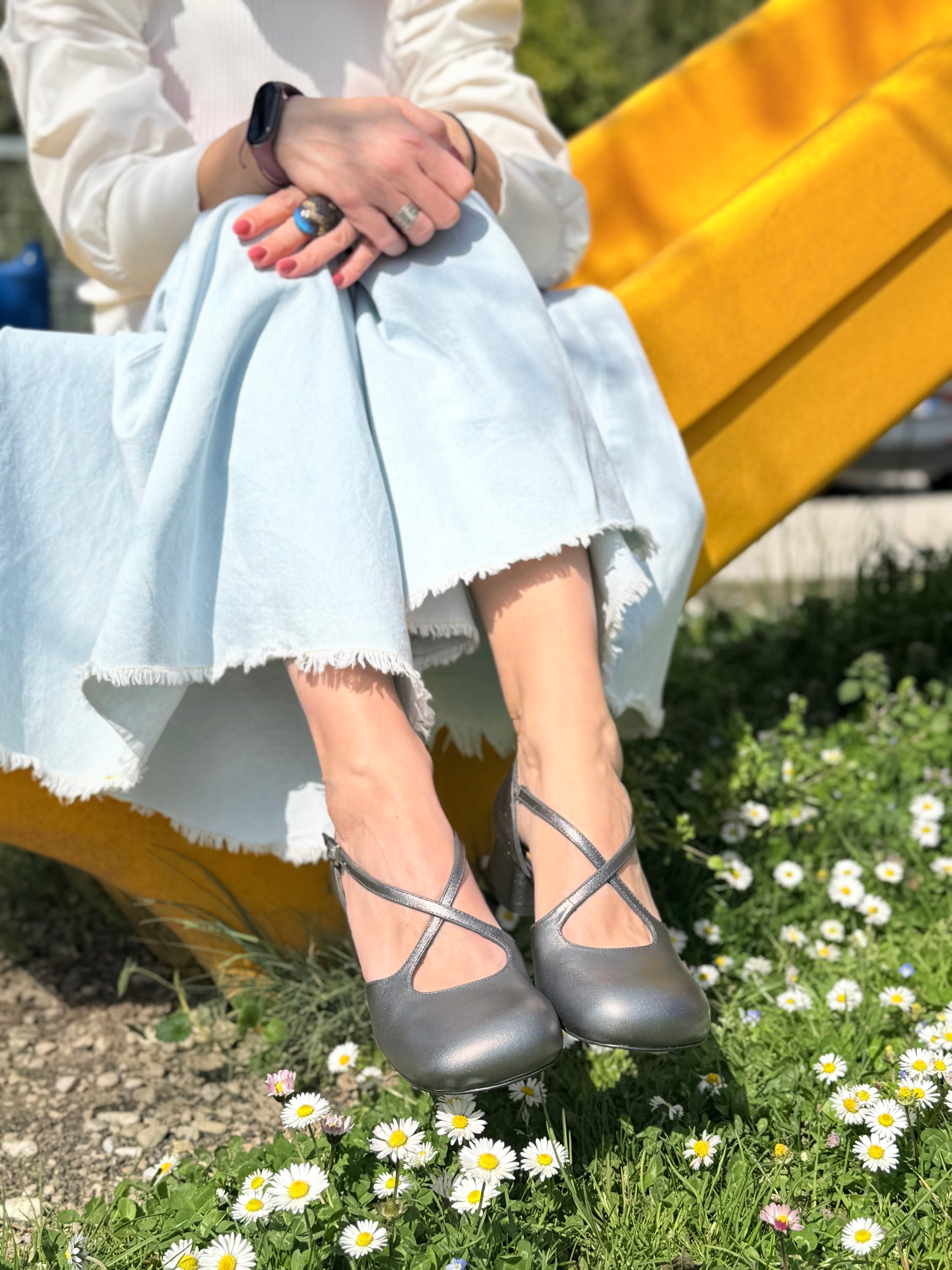 Image of Zelda Antra scarpa bassa d'orsay in nappa antracite metallizzata tacco 3.5 lagattaconglistivali