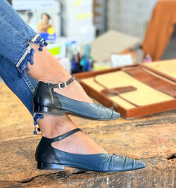 Image of Benza Blue ballerina a sacchetto con cinturino in nappa blu tacco 1.5 artigianale marchigiana