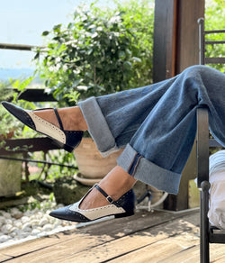 Image of Wendy Blue scarpina bassa a sacchetto in nappa bianca e blu tacco 1.5 artigianale marchigiana
