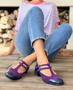 Image of Furiosa Blue scarpa bassa in pelle blu e camoscio viola doppio cinturino e t-bar tacco 2,5 cm artigianale