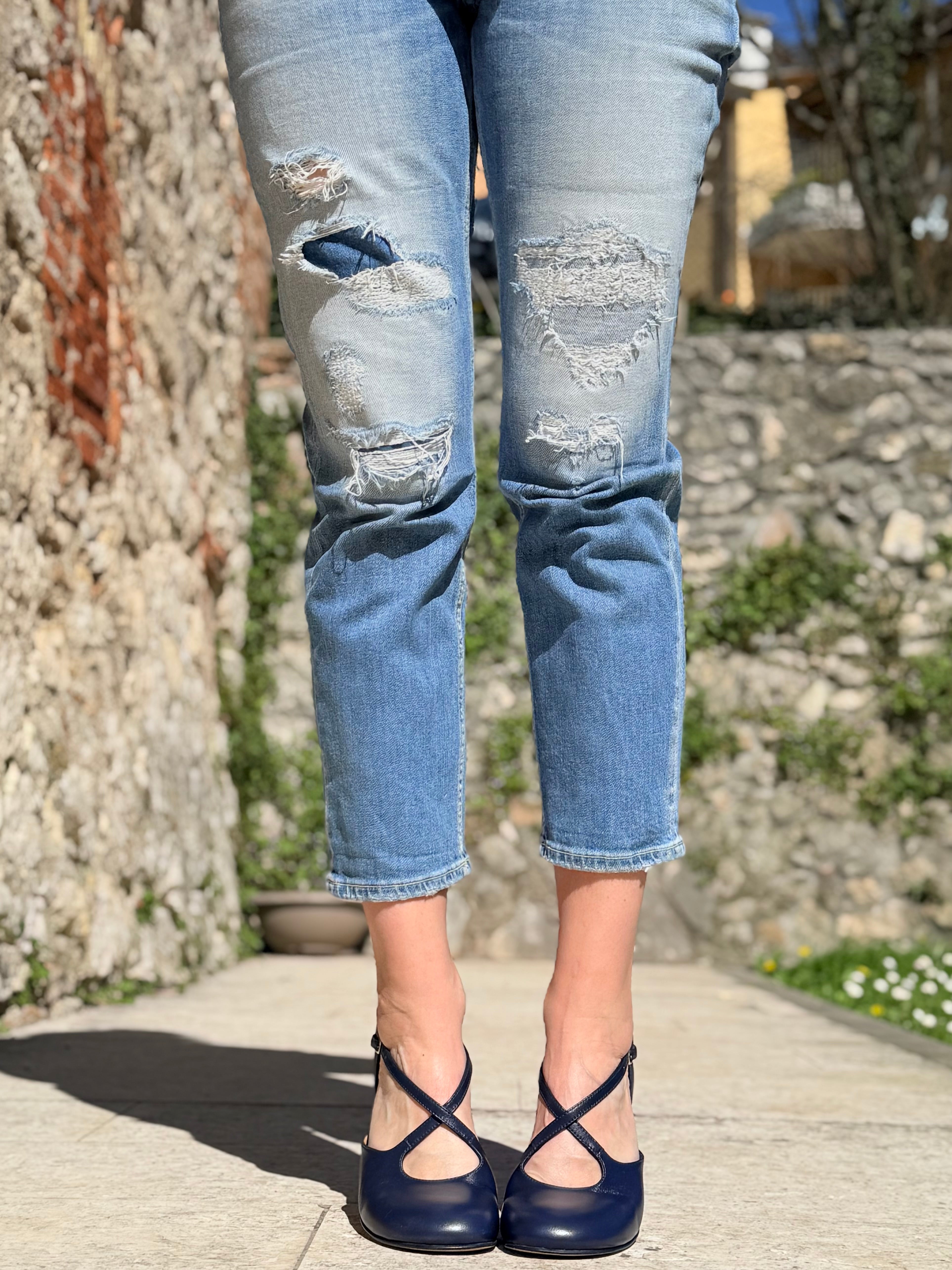 Image of Jeanne Navy decollete t-bar in nappa blu tacco 6 artigianale marchigiana