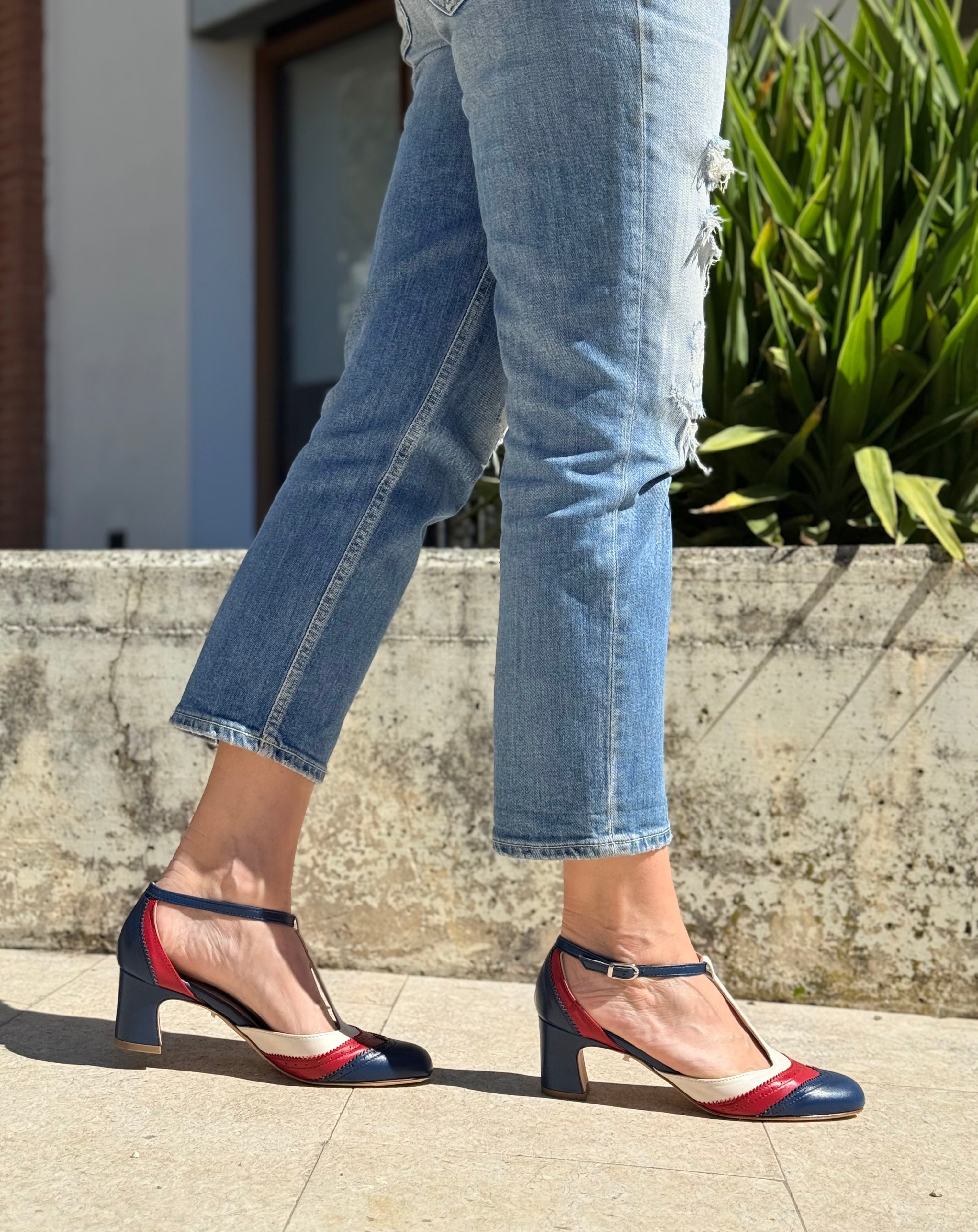 Image of Madame Paris tanghera in nappa blu tacco 5.5 cm artigianale toscana