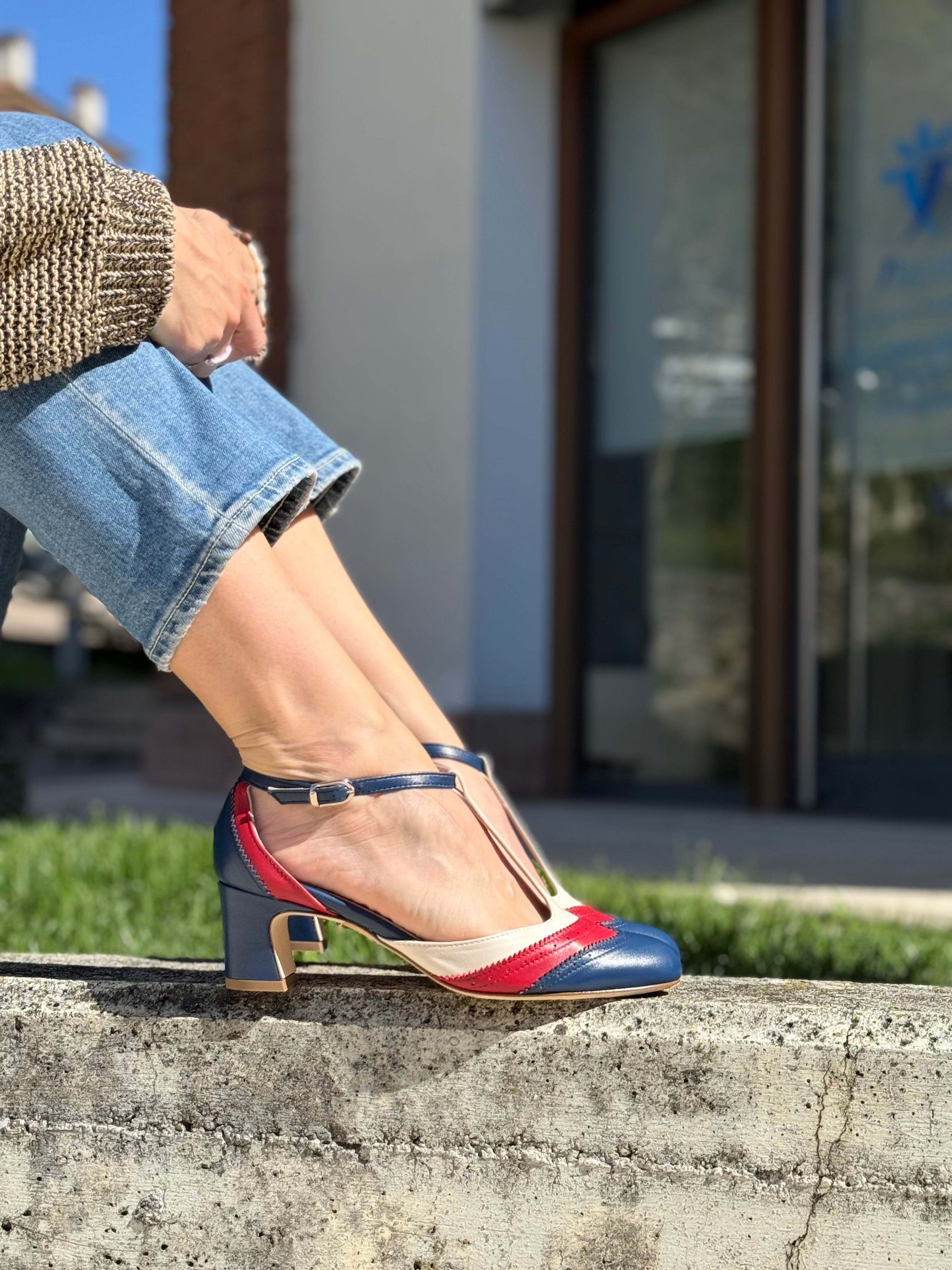 Image of Madame Paris tanghera in nappa blu tacco 5.5 cm artigianale toscana