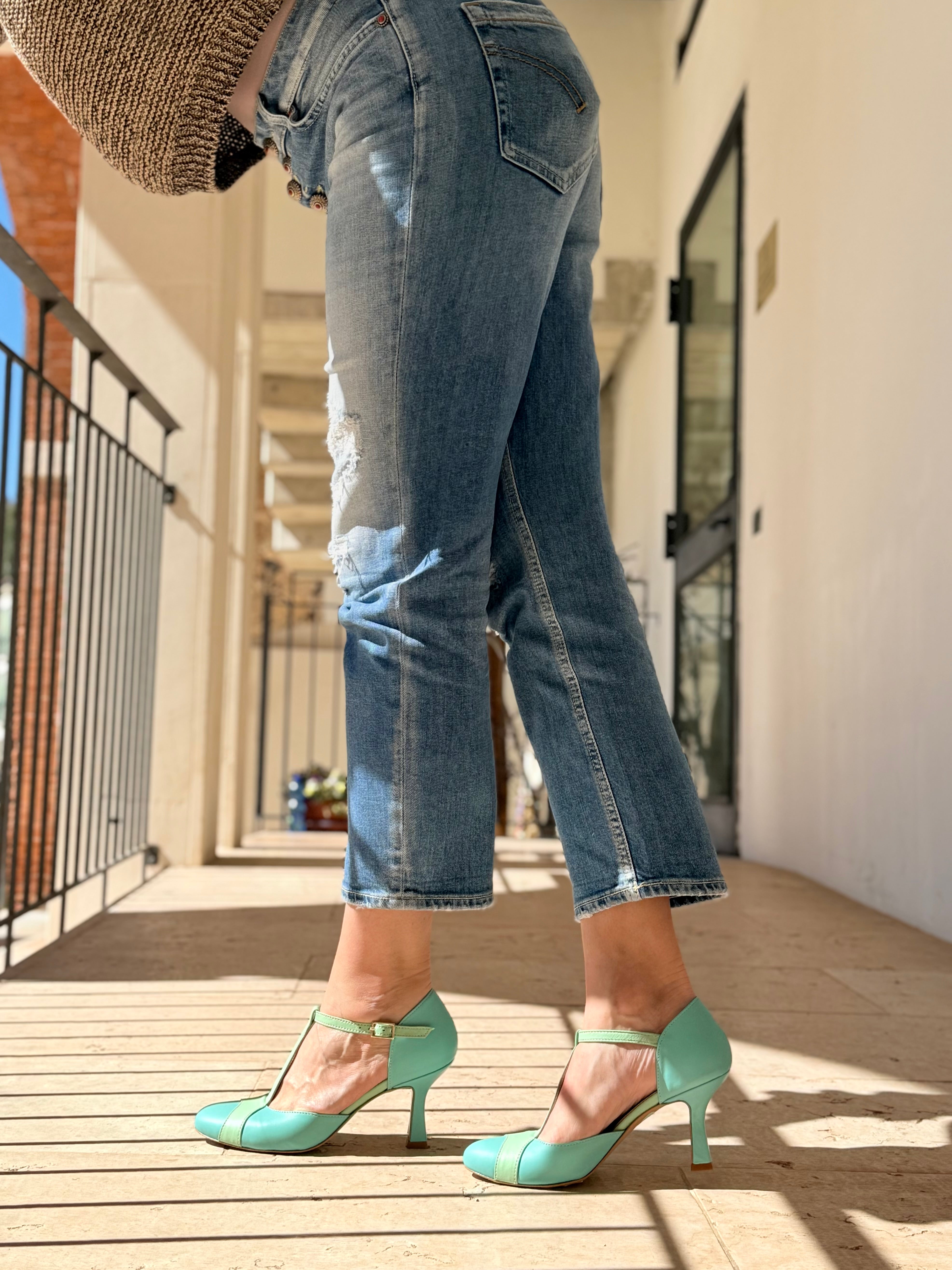 Image of Mindy Tiffany decollete t bar in tacco 7 cm in nappa azzurra e verde artigianale pugliese