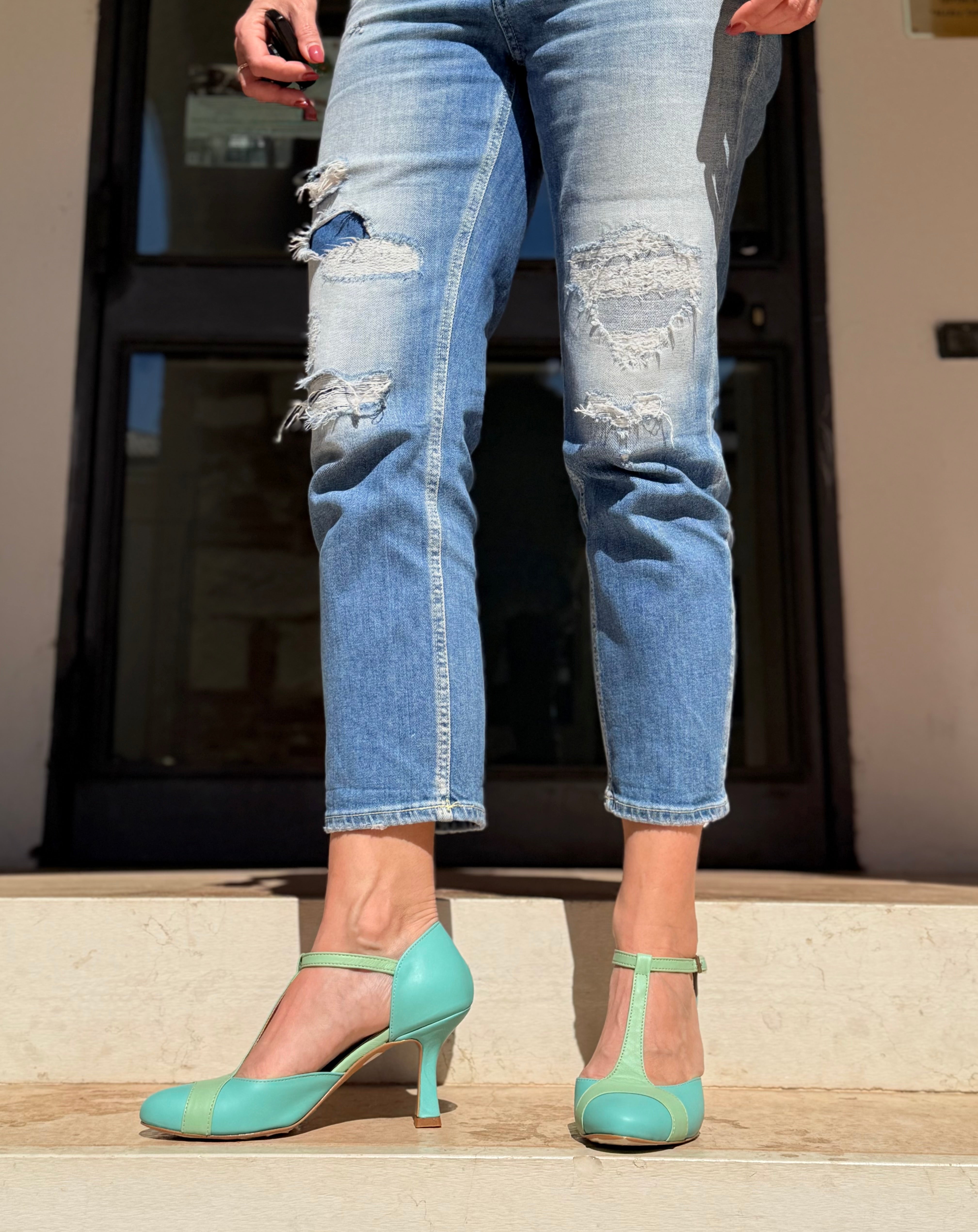 Image of Mindy Tiffany decollete t bar in tacco 7 cm in nappa azzurra e verde artigianale pugliese