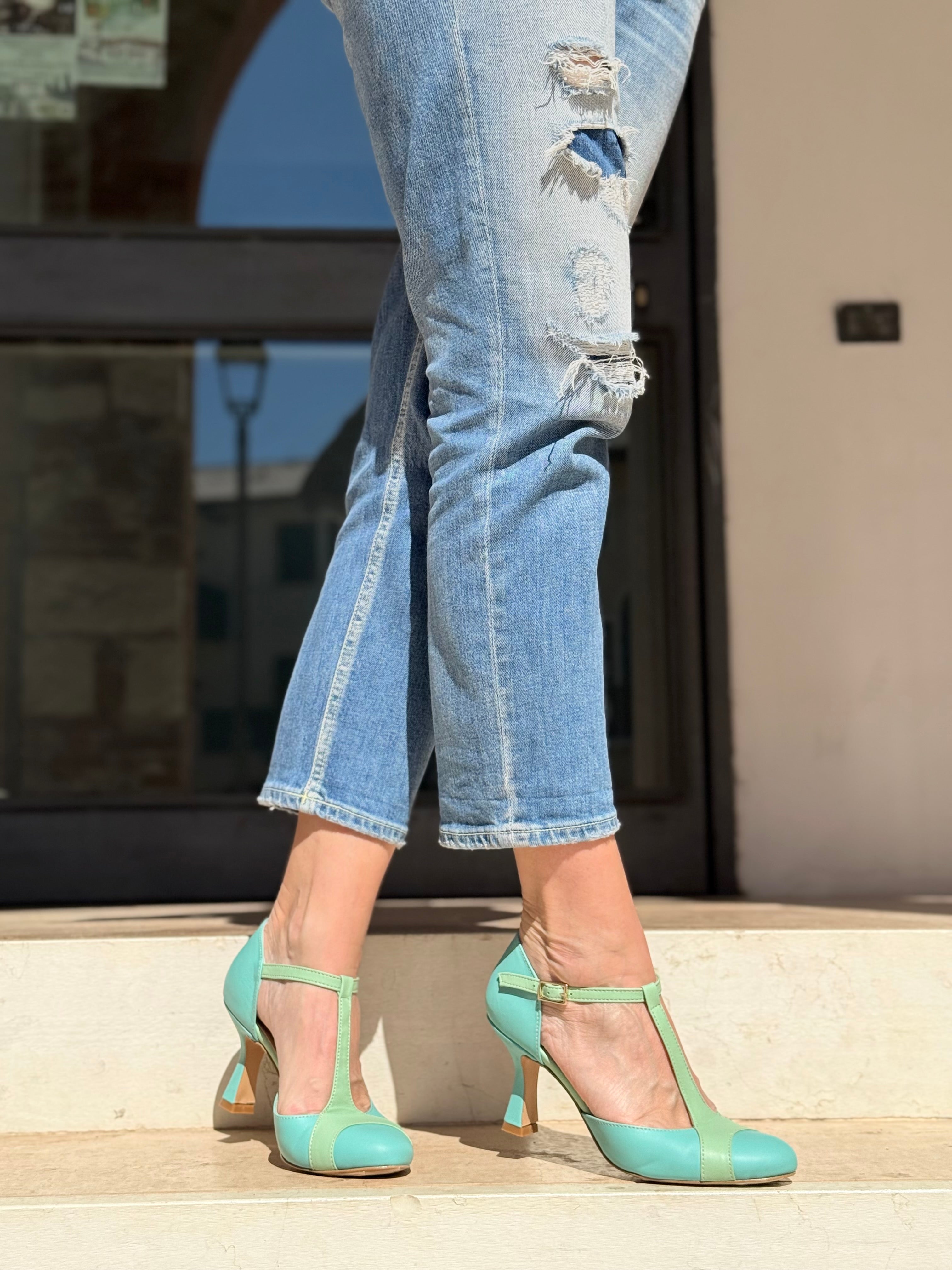 Image of Mindy Tiffany decollete t bar in tacco 7 cm in nappa azzurra e verde artigianale pugliese
