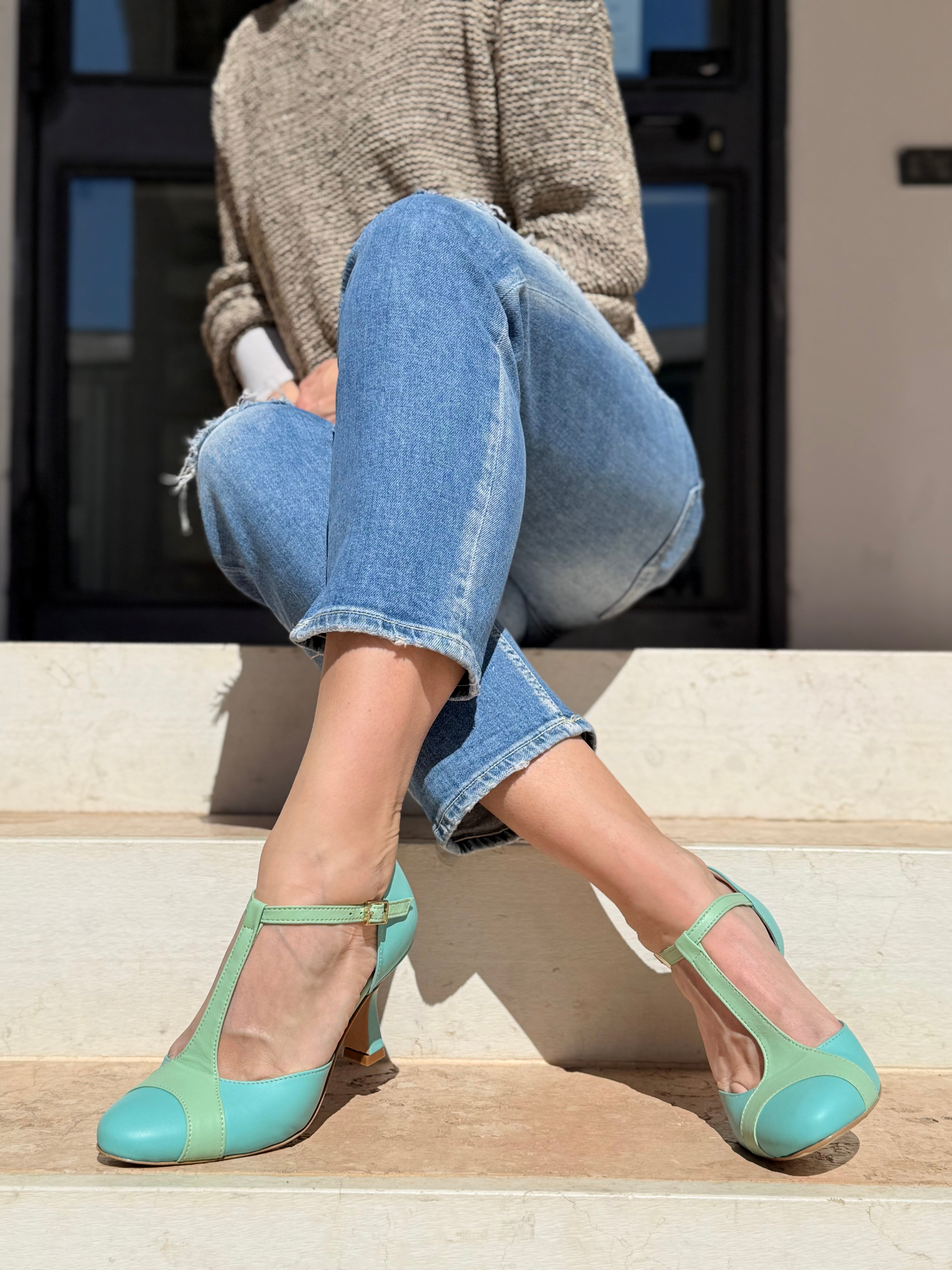 Image of Mindy Tiffany decollete t bar in tacco 7 cm in nappa azzurra e verde artigianale pugliese