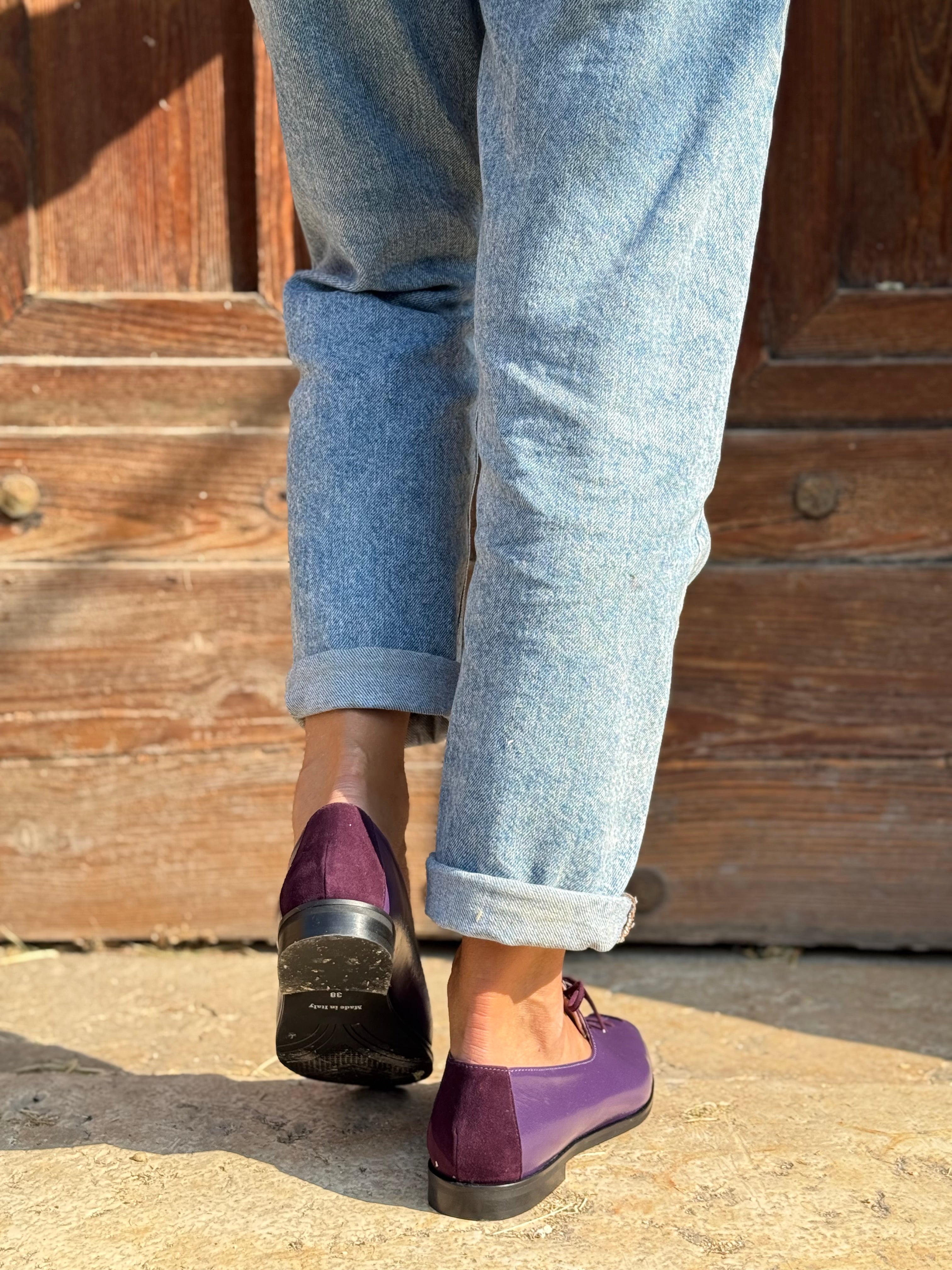 Image of Keep Purple scarpina bassa allacciata in nappa viola lavorazione artigianale toscana
