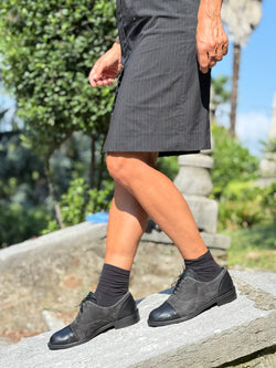 Image of Roger Black scarpa bassa allacciata in camoscio nero artigianale toscana