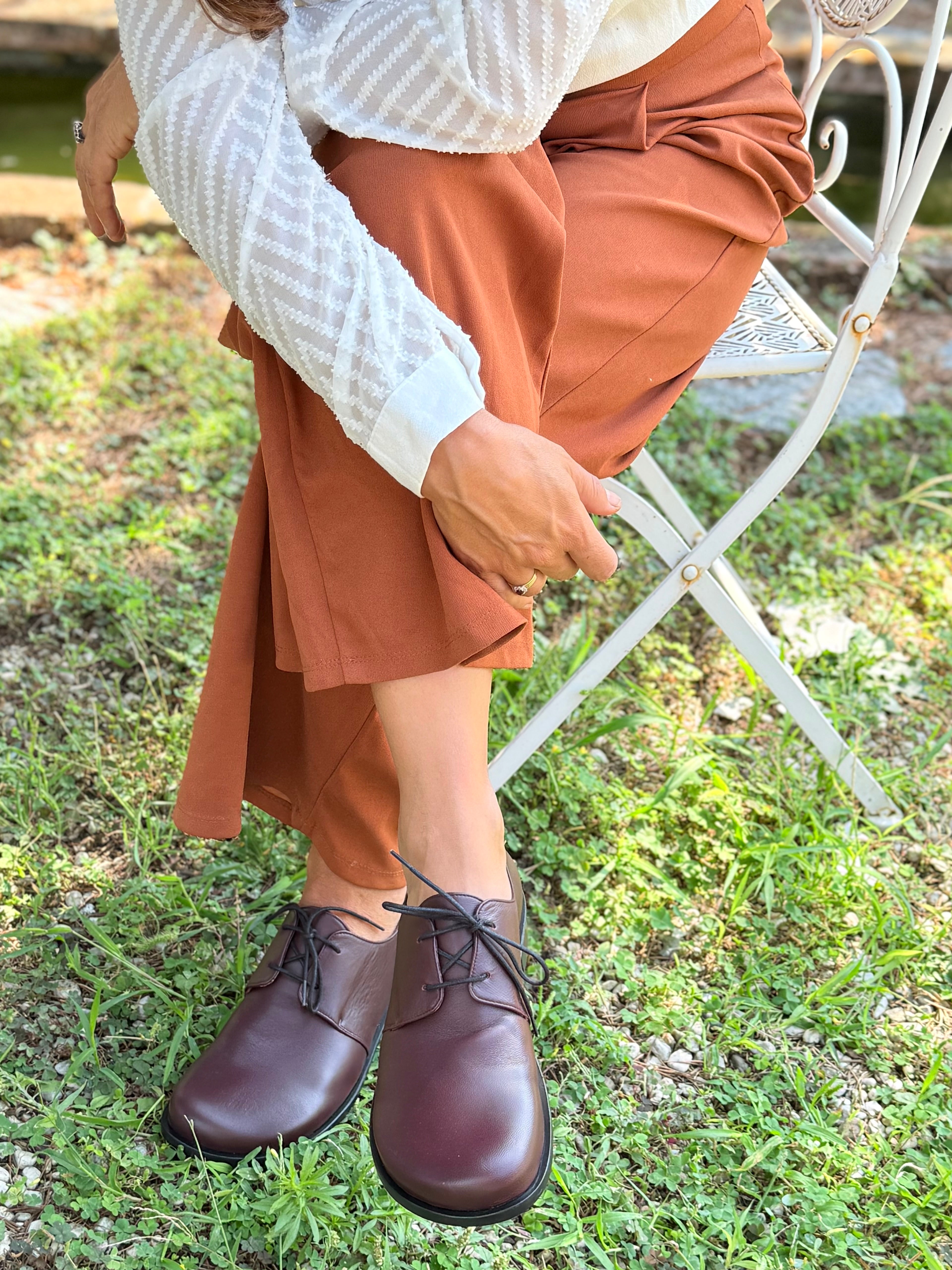 Image of Beagle Wine scarpa bassa allacciata in nappa bordeaux tacco 2 cm artigianale