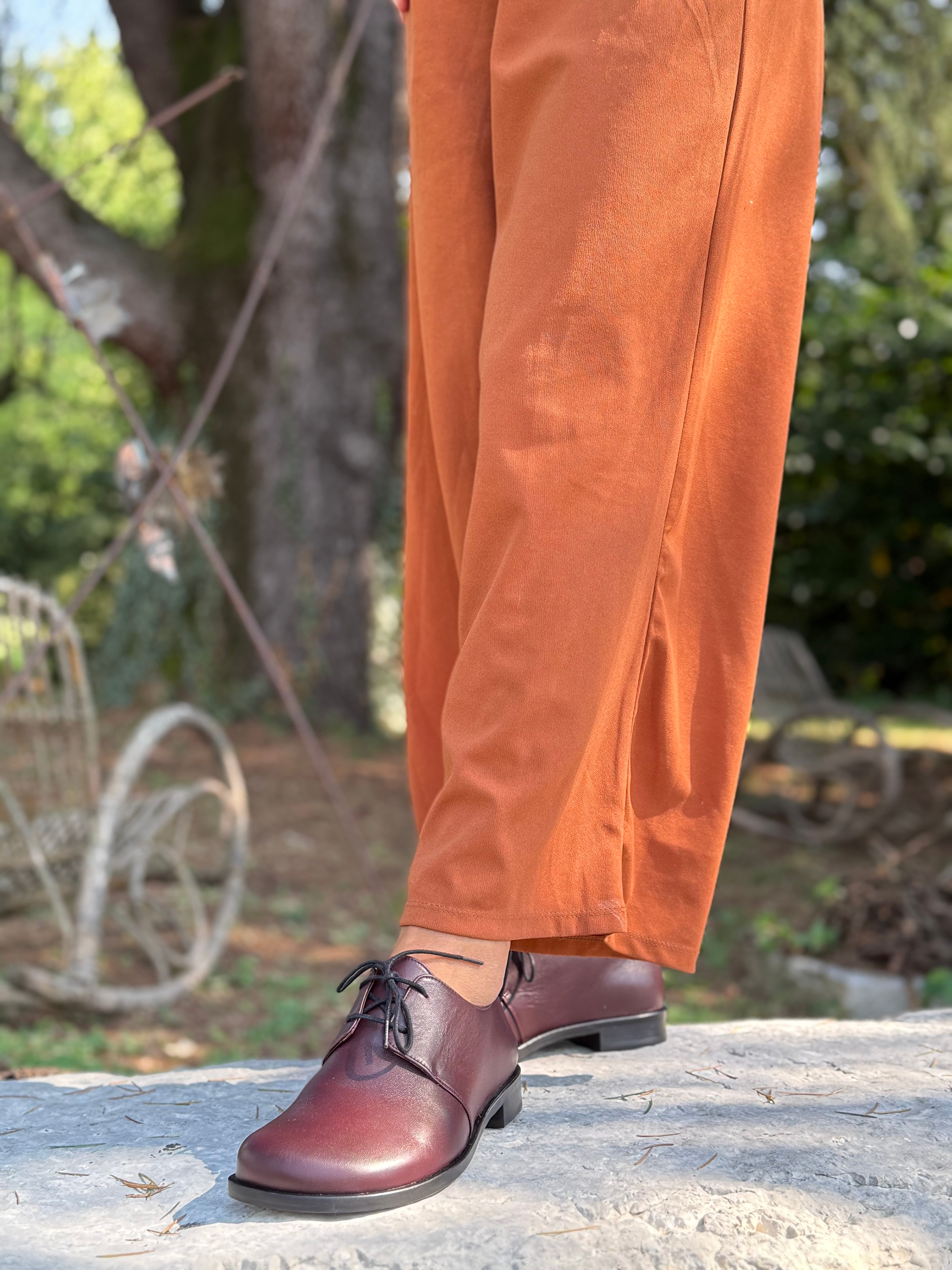 Image of Beagle Wine scarpa bassa allacciata in nappa bordeaux tacco 2 cm artigianale