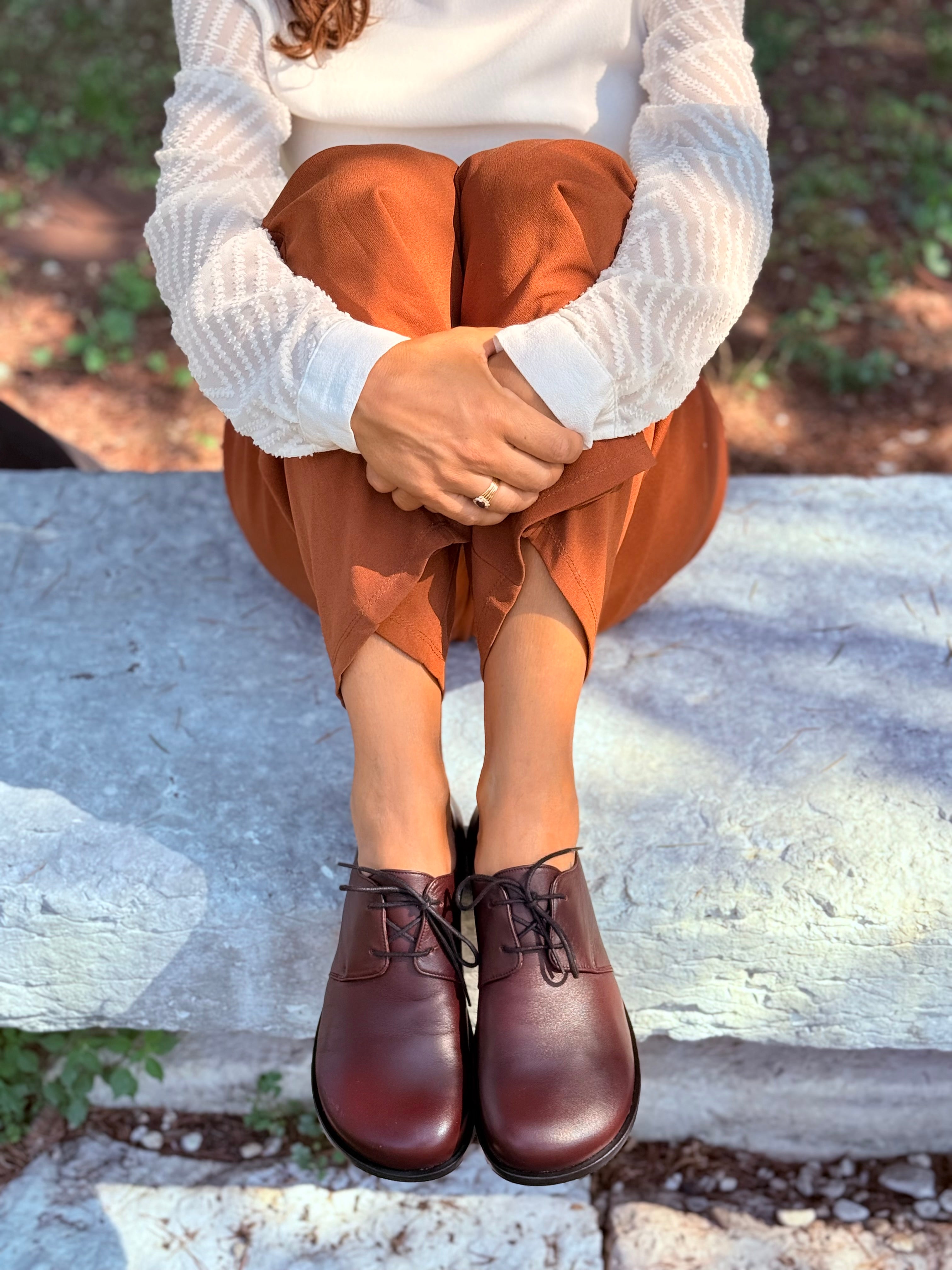 Image of Beagle Wine scarpa bassa allacciata in nappa bordeaux tacco 2 cm artigianale