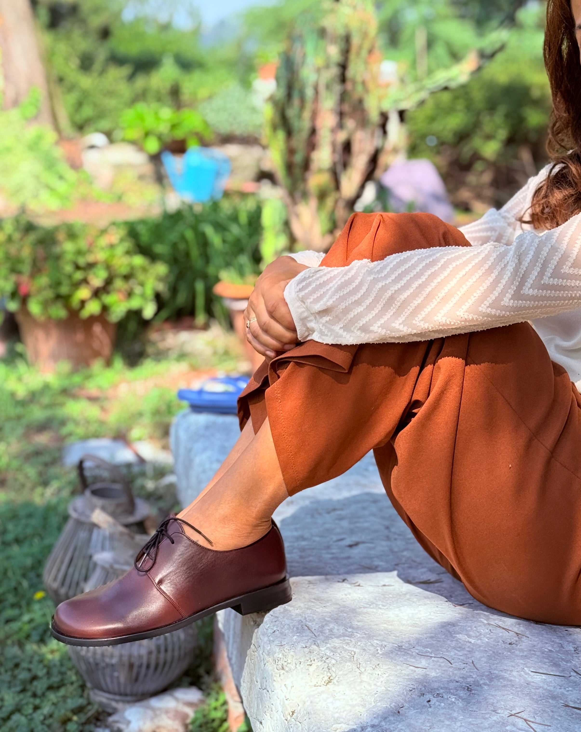 Image of Beagle Wine scarpa bassa allacciata in nappa bordeaux tacco 2 cm artigianale