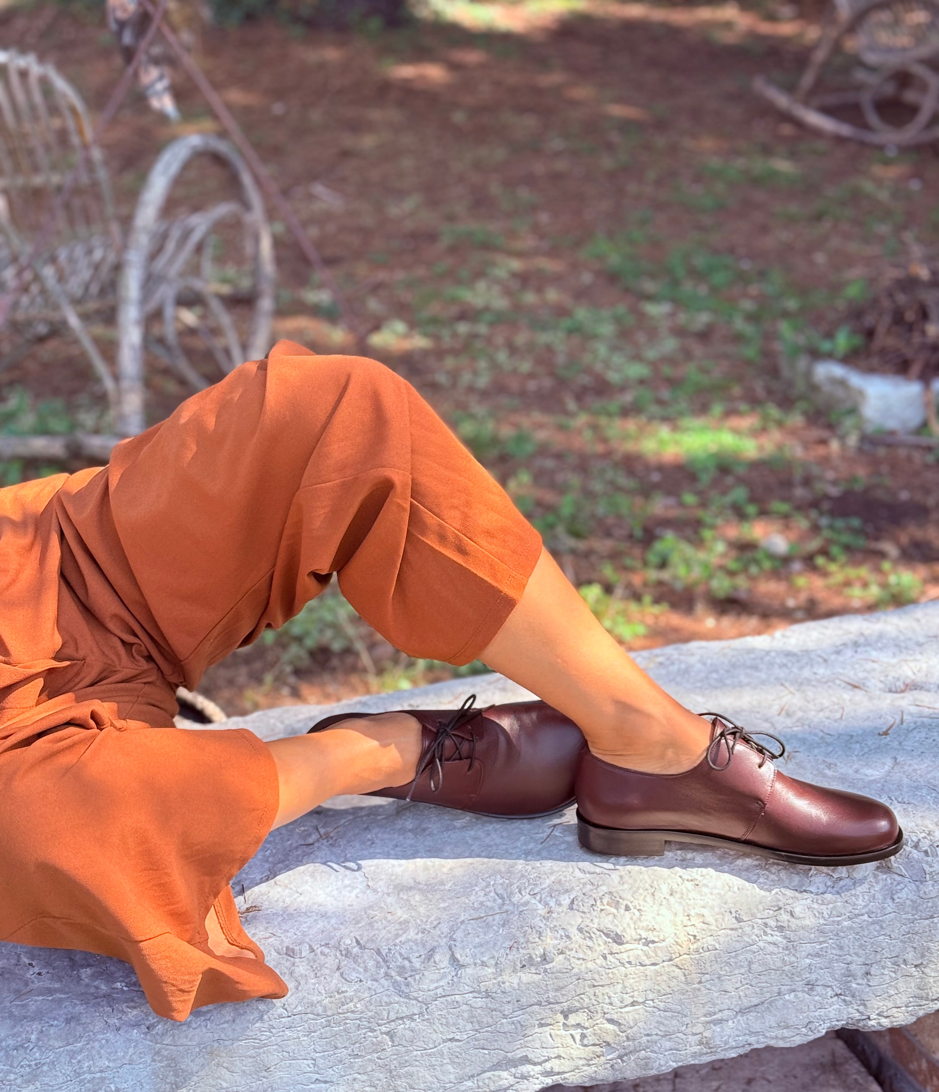 Image of Beagle Wine scarpa bassa allacciata in nappa bordeaux tacco 2 cm artigianale