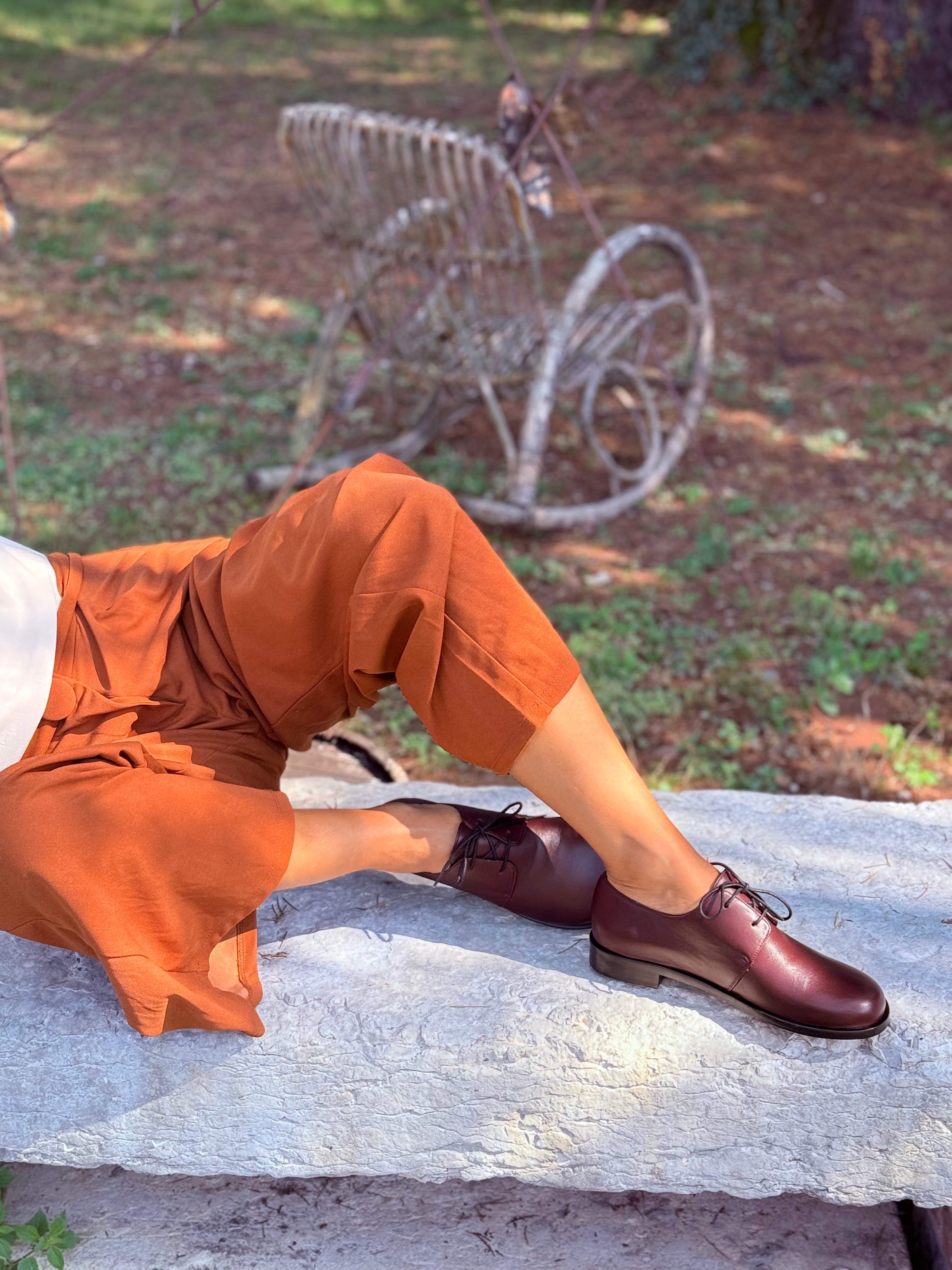 Image of Beagle Wine scarpa bassa allacciata in nappa bordeaux tacco 2 cm artigianale