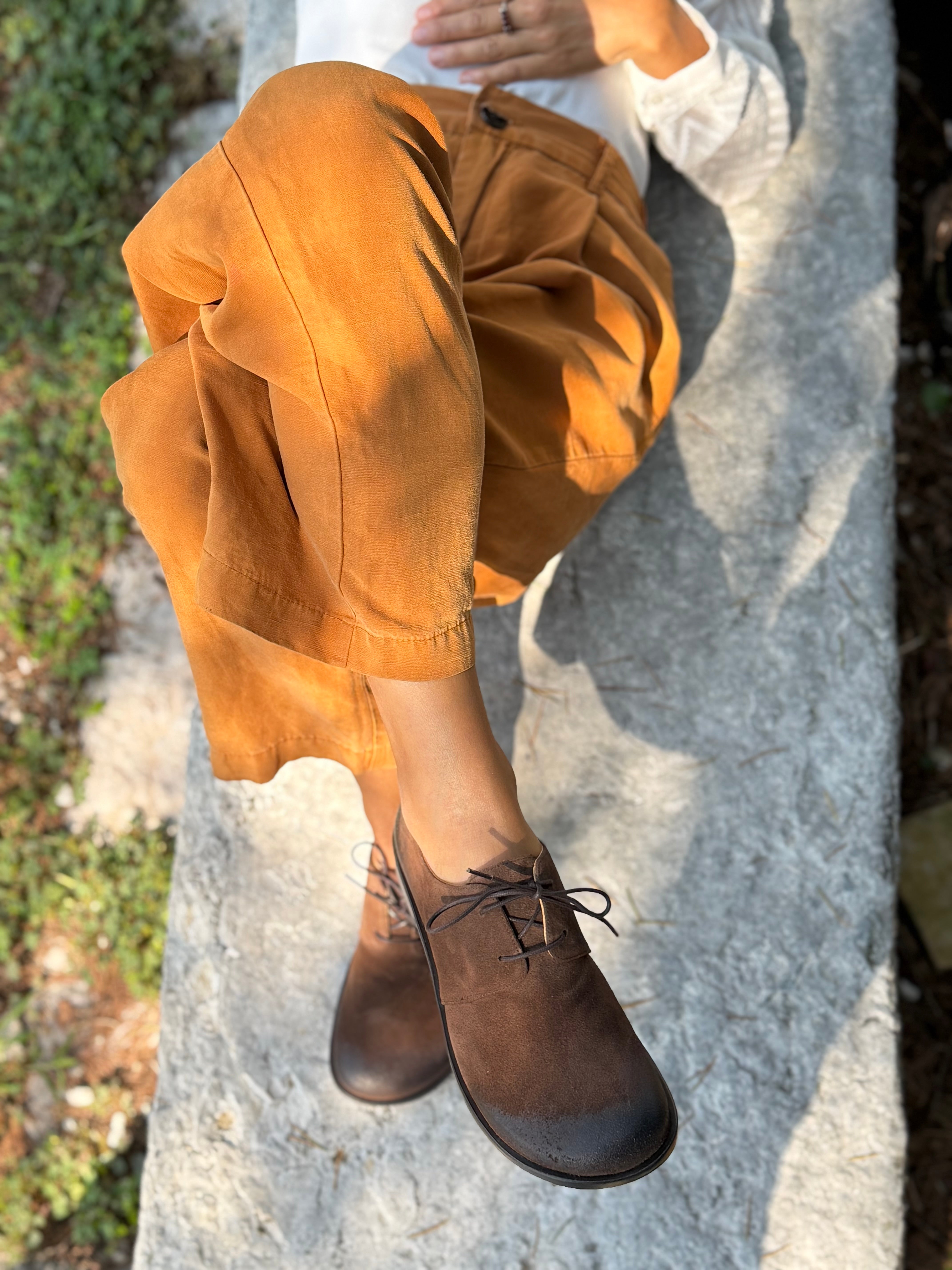 Beagle Brown scarpa bassa allacciata in crosta marrone tacco 2 cm artigianale