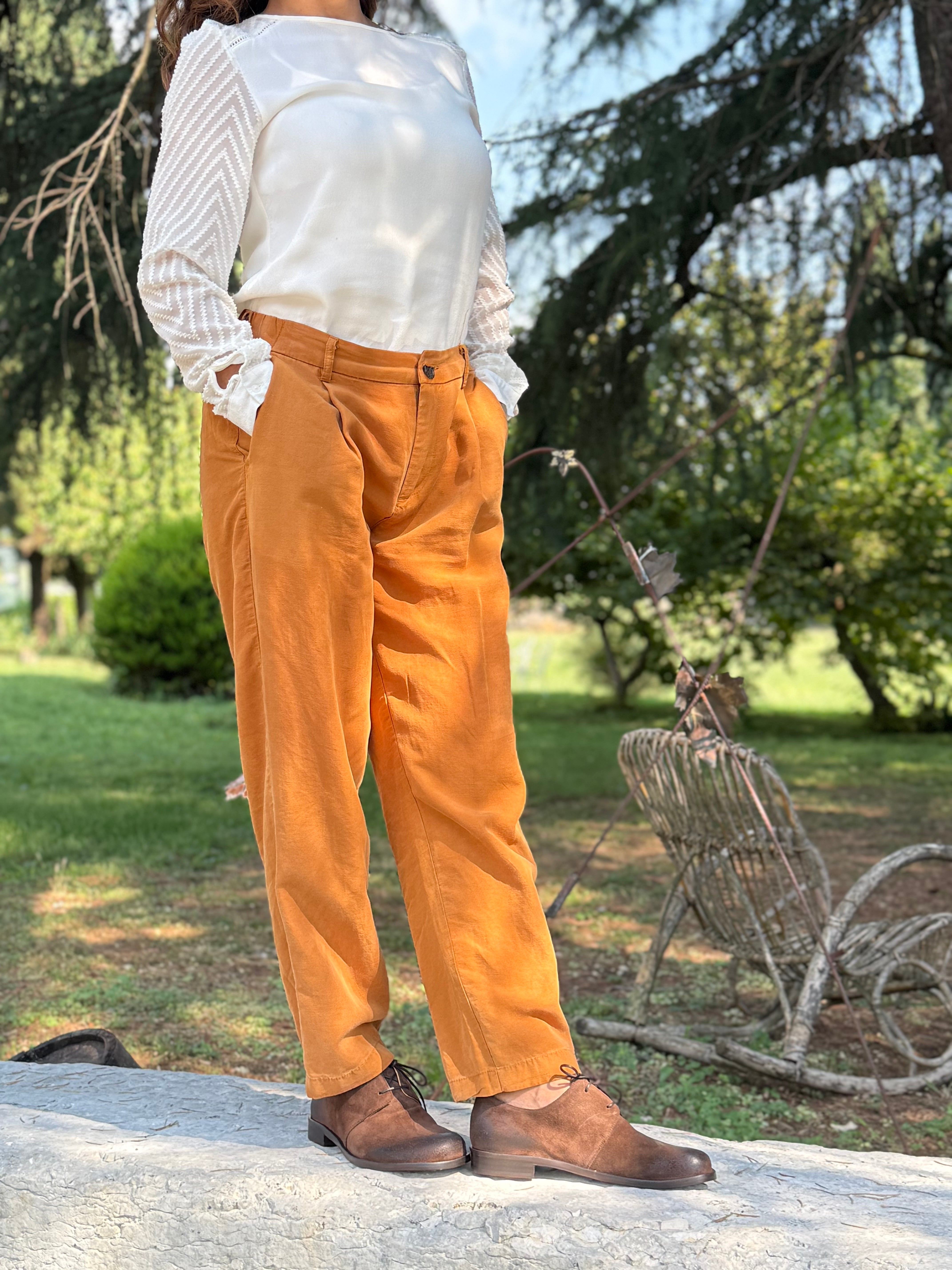 Image of Beagle Brown scarpa bassa allacciata in crosta marrone tacco 2 cm artigianale