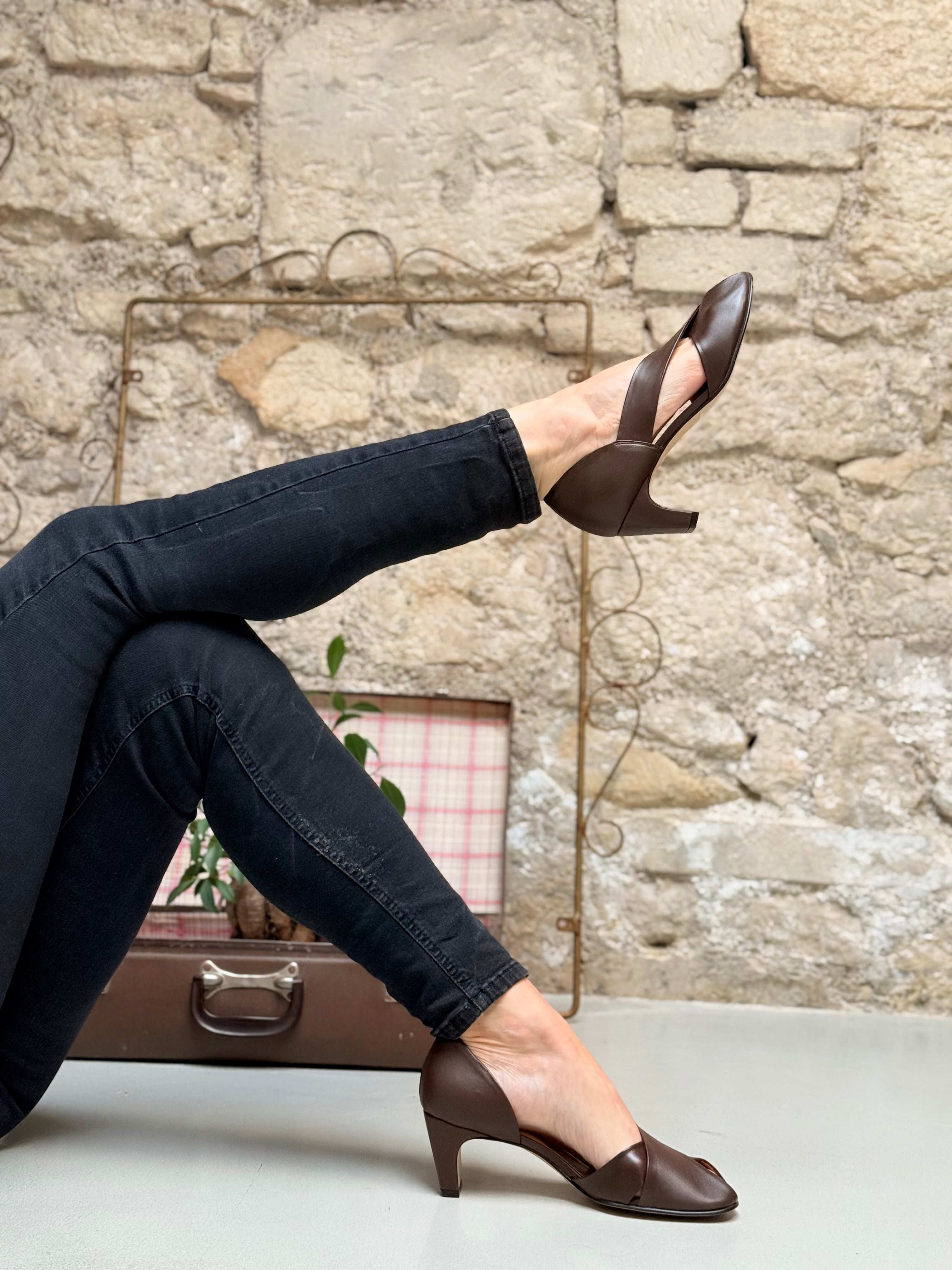 Image of Hoofy Choco sandalo open toe in nappa marrone tacco 6 artigianale marchigiana
