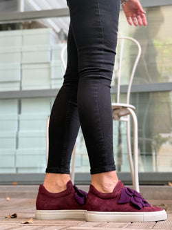 Image of Calla Purple sneaker in camoscio bordeaux con fiore applicato artigianale marchigiano