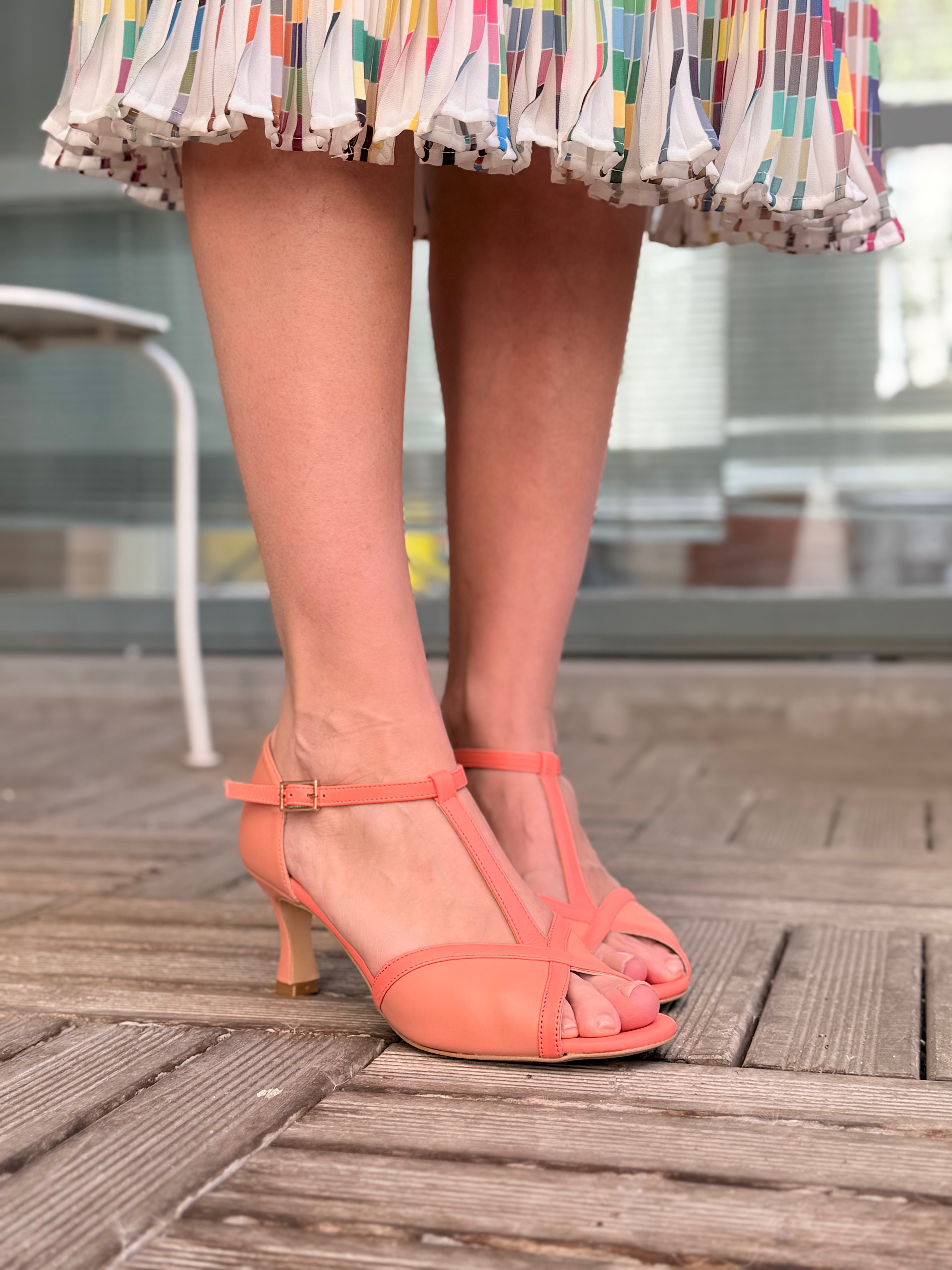 Image of Yata Peach sandalo t-bar in nappa corallo e nude tacco 6 artigianale pugliese