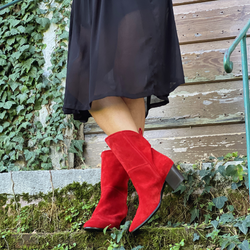 Image of Banjo Red texano in camoscio rosso con tacco 6 cm artigianale marchigiano