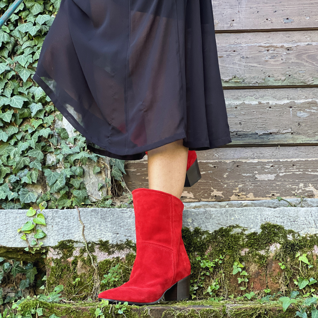 Banjo Red texano in camoscio rosso con tacco 6 cm artigianale marchigiano