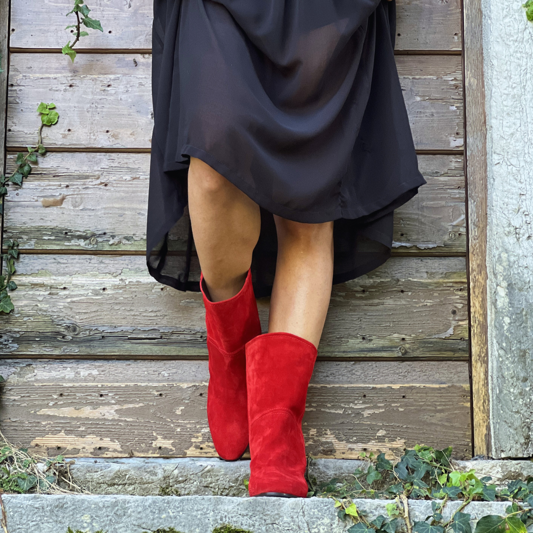 Banjo Red texano in camoscio rosso con tacco 6 cm artigianale marchigiano