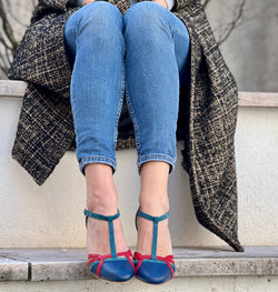 Image of Alika Blue decollete t-bar in pelle blu con cinturino stile vintage artigianale marchigiana