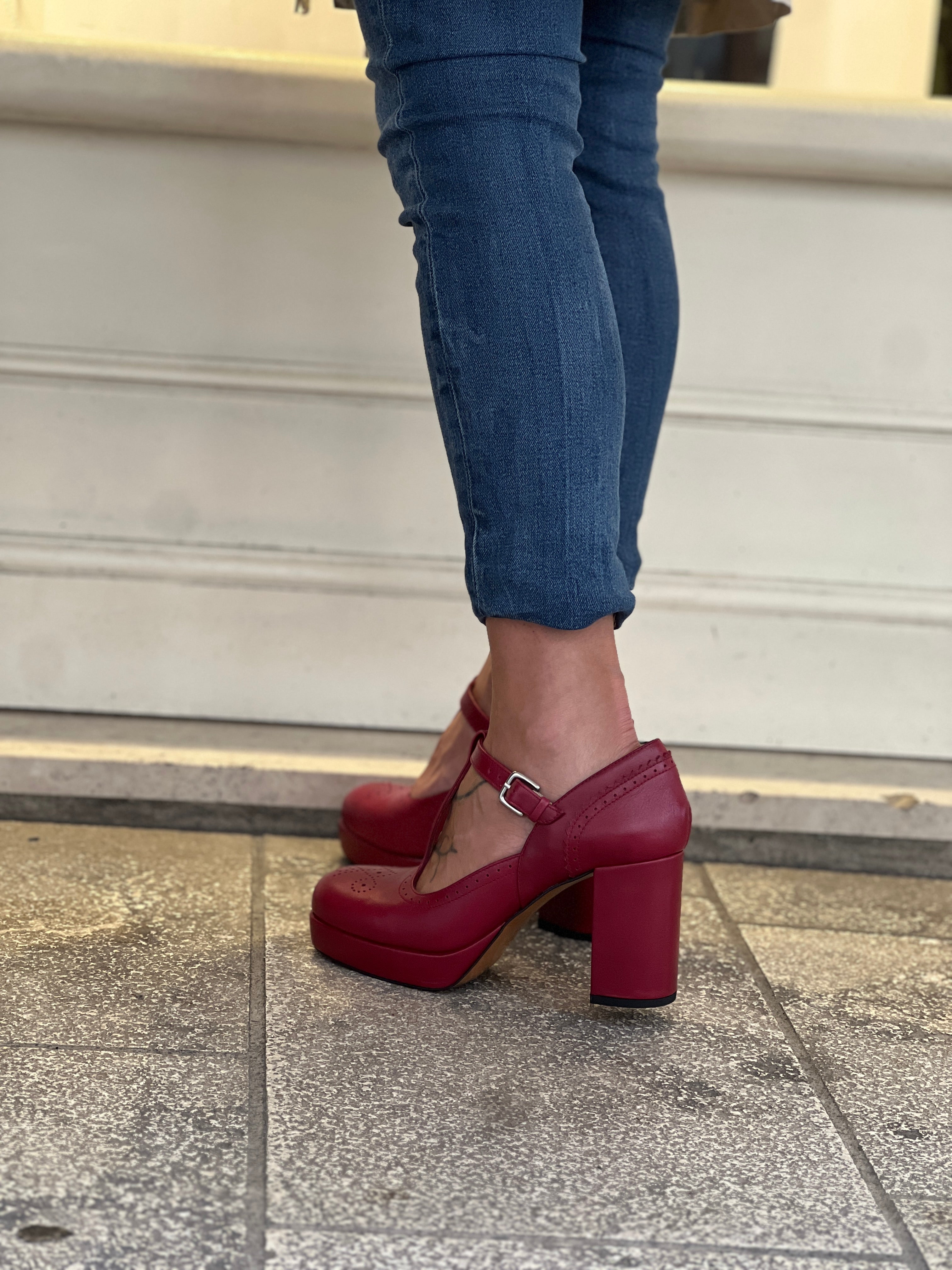 Image of Hanna Card t bar con plateau e tacco in nappa rossa tacco 8 cm artigianale Lagattaconglistivali