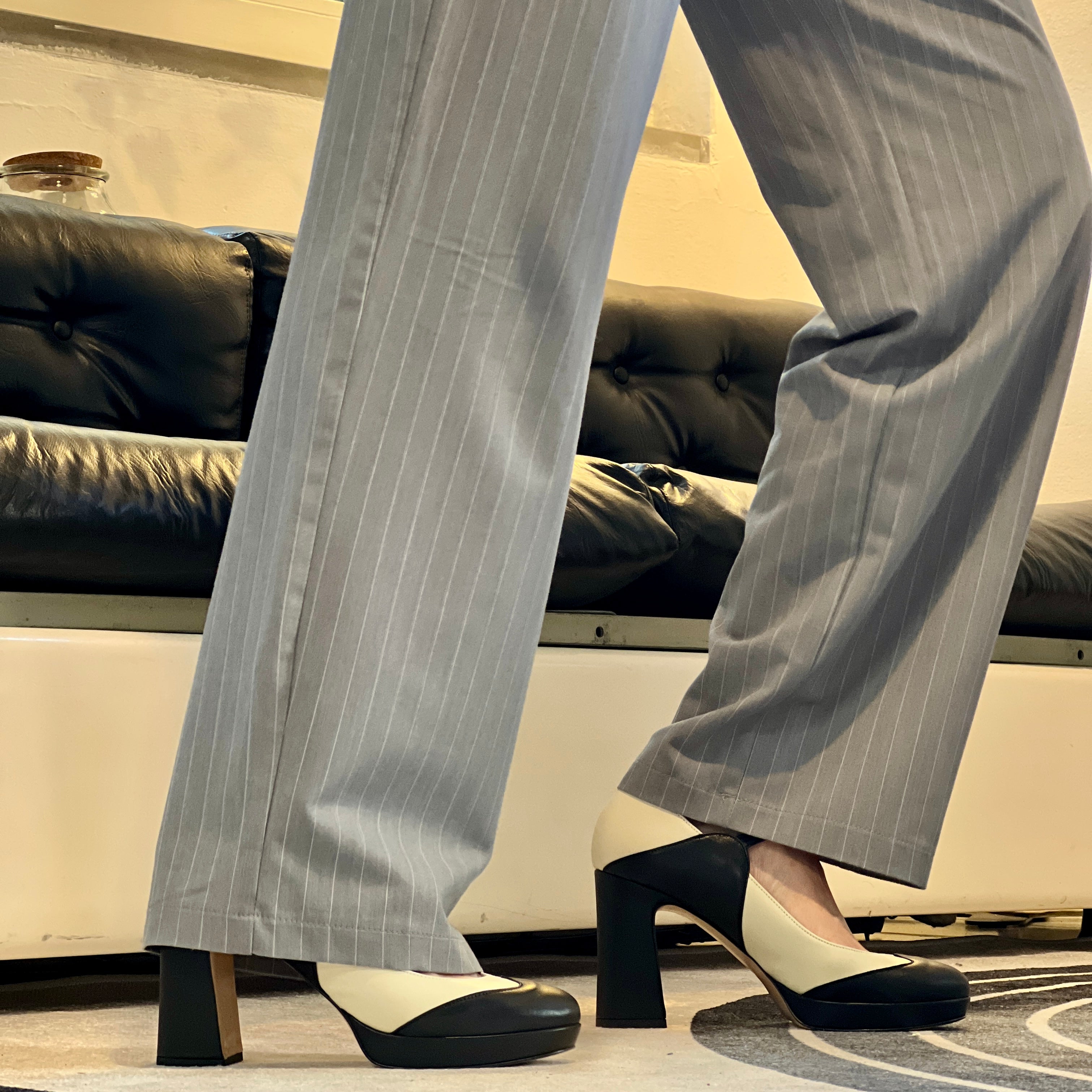 Image of M2O Black decollete in nappa nera e bianca tacco 9 con plateau 2cm artigianale