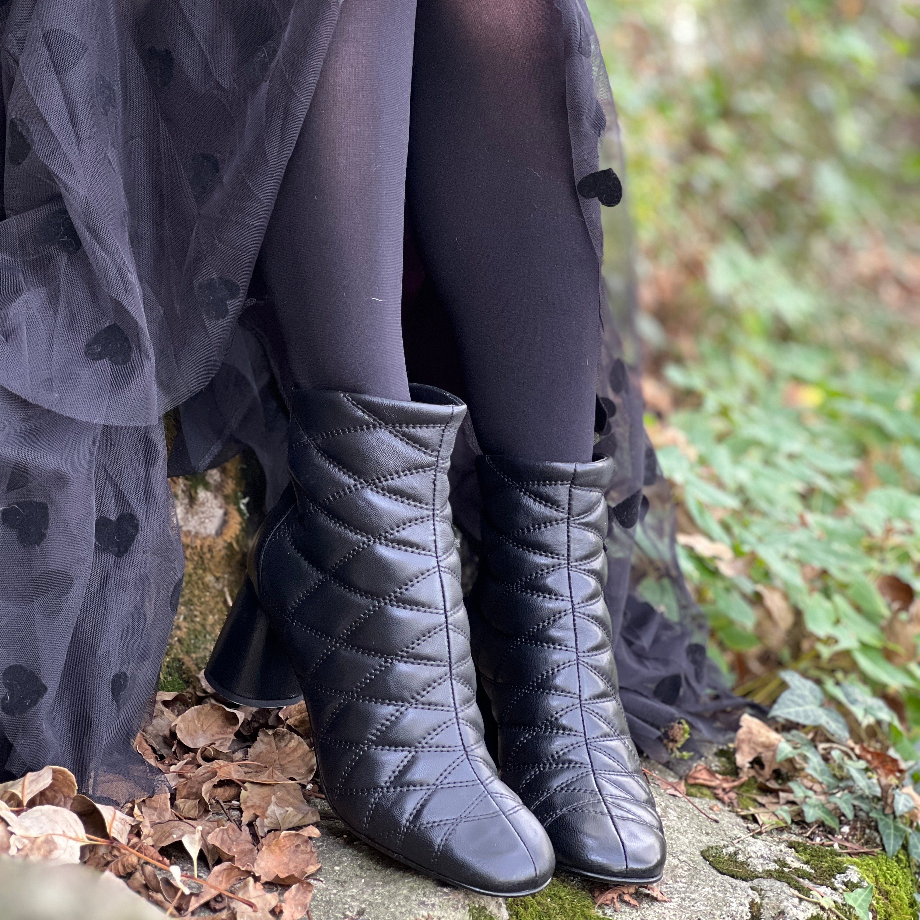 Milord Black tronchetto nero con tacco artigianale marchigiano