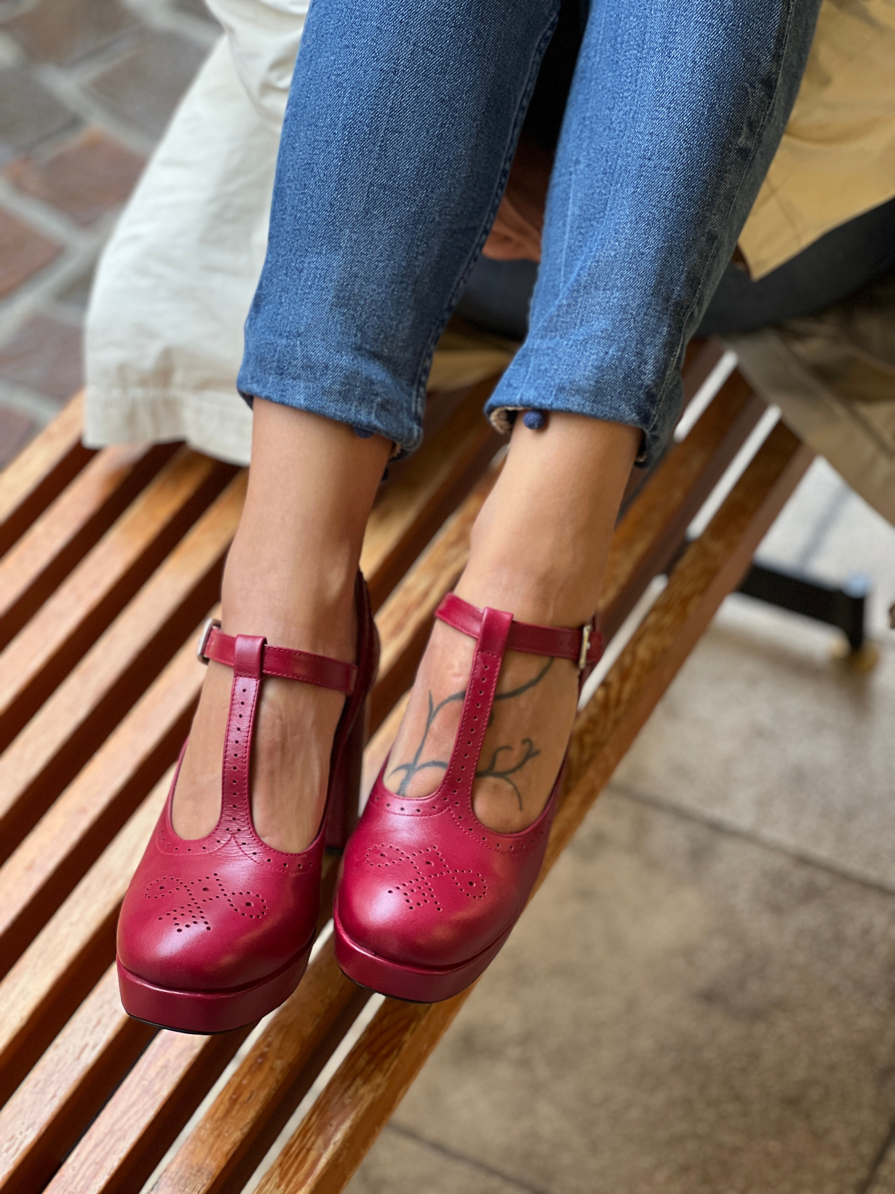 Image of Hanna Card t bar con plateau e tacco in nappa rossa tacco 8 cm artigianale Lagattaconglistivali