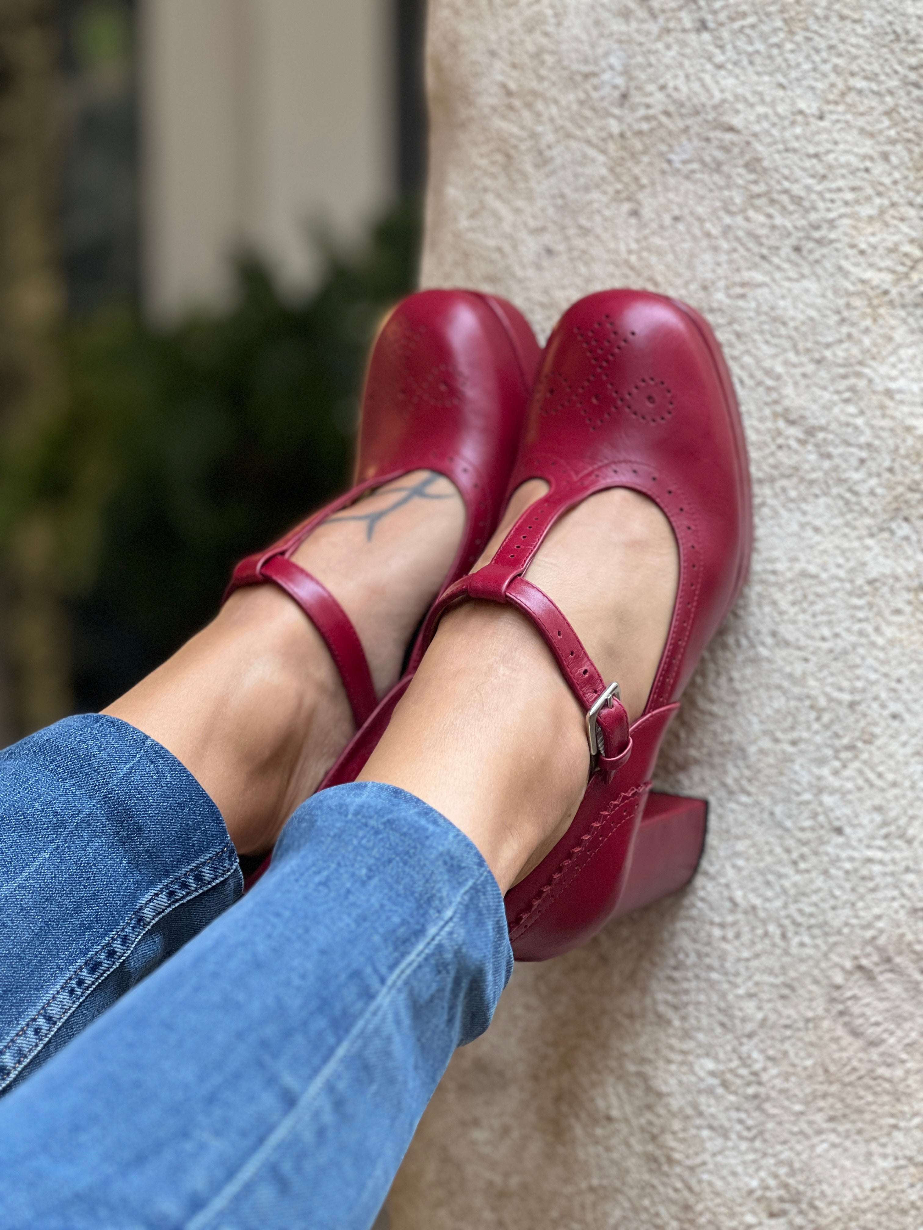 Image of Hanna Card t bar con plateau e tacco in nappa rossa tacco 8 cm artigianale Lagattaconglistivali