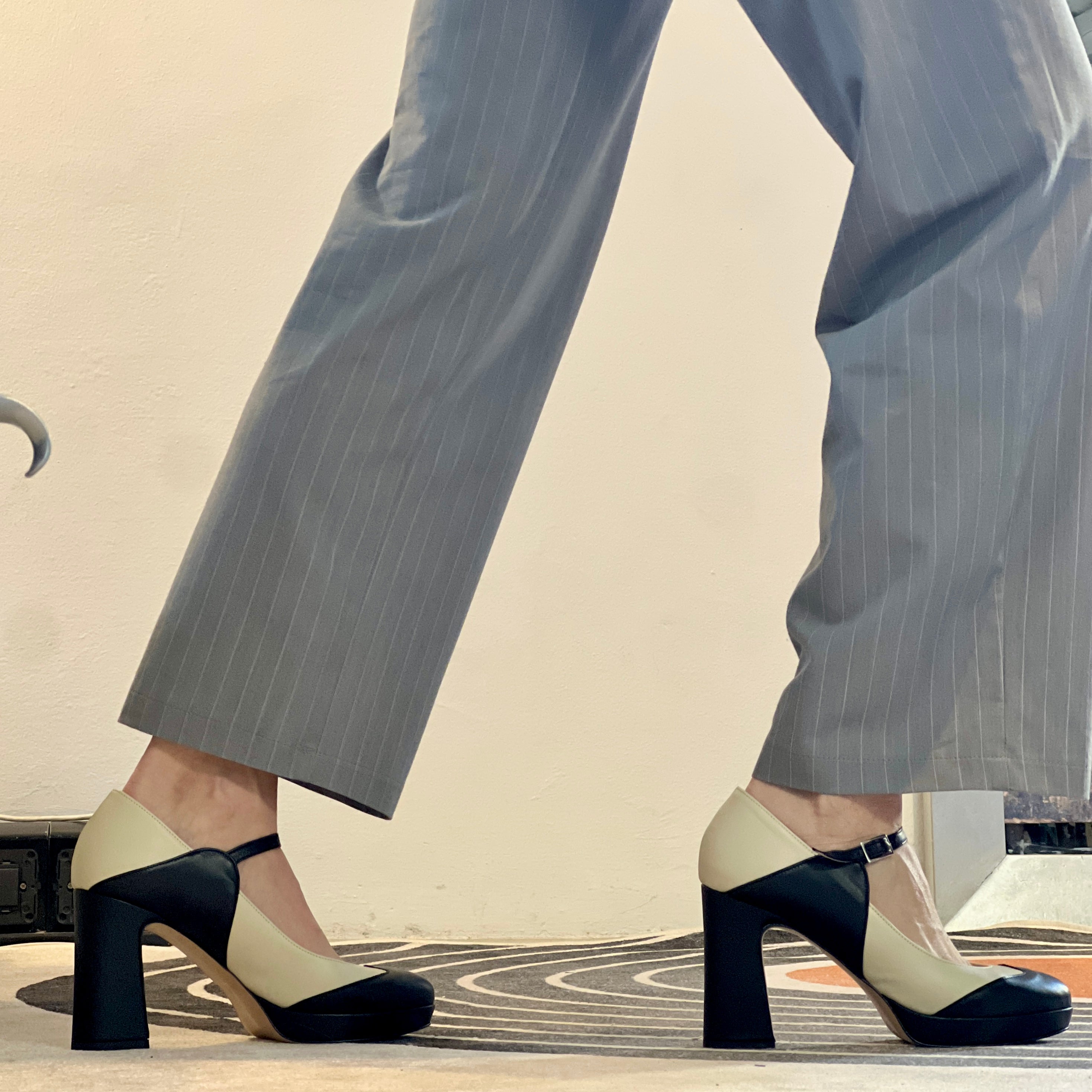 Image of M2O Black decollete in nappa nera e bianca tacco 9 con plateau 2cm artigianale