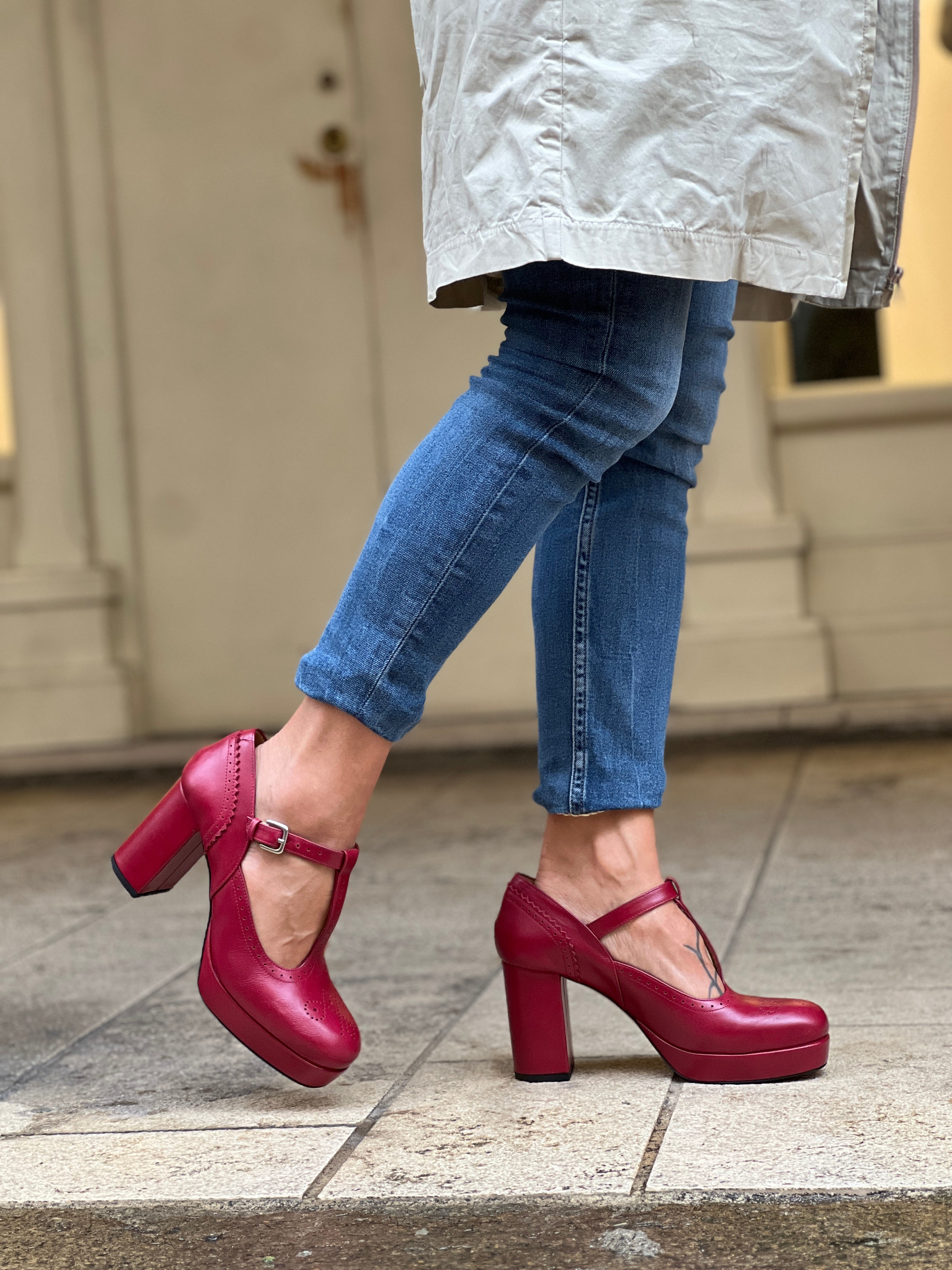 Image of Hanna Card t bar con plateau e tacco in nappa rossa tacco 8 cm artigianale Lagattaconglistivali