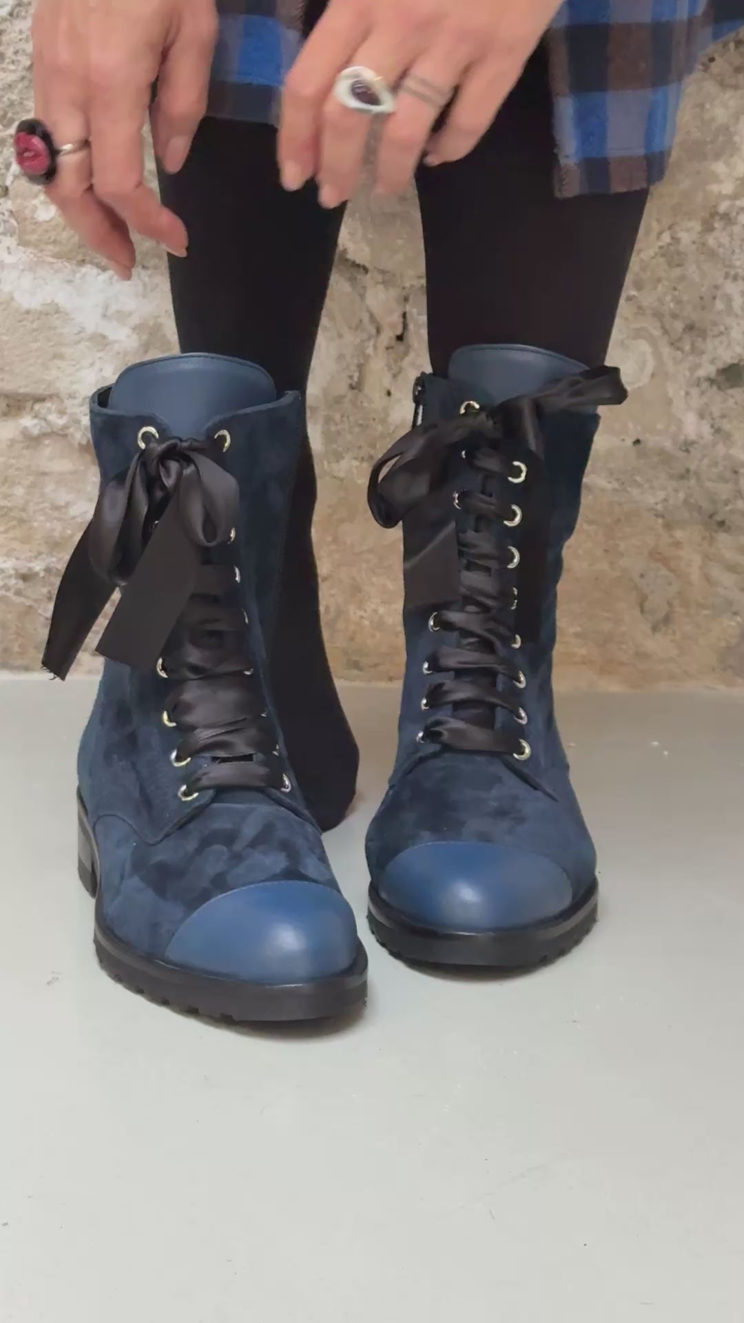 Image of Falkon Blu anfibio in camoscio blu allacciato artigianale toscano